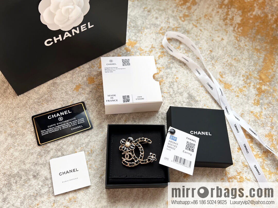 New Chanel double c camellia black leather rope brooch