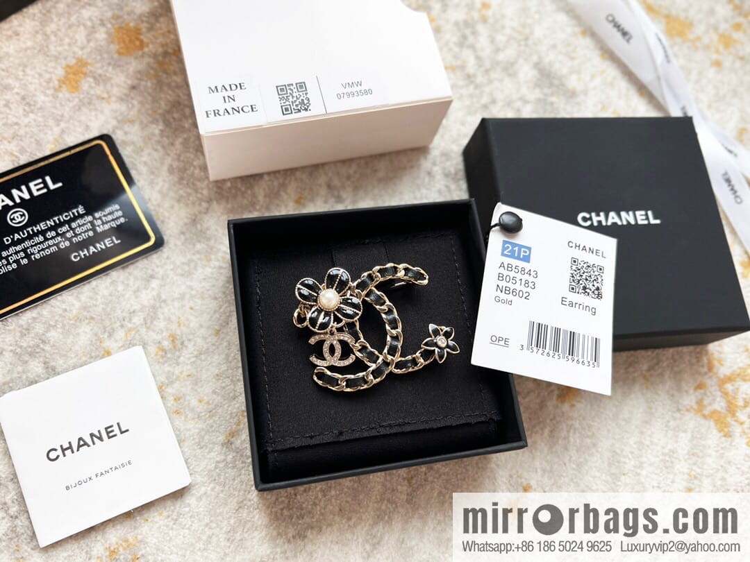 New Chanel double c camellia black leather rope brooch