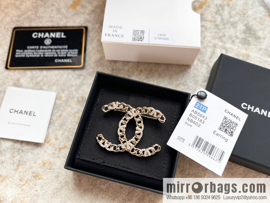 New Chanel double c cut-out full diamond brooch