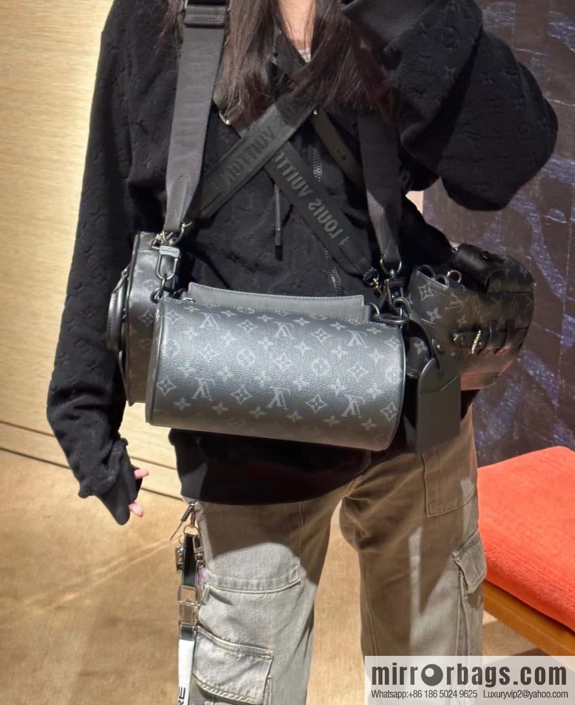 [Boutique‑grade] M46796 black flower, cylinder bag men's bag series, this Soft Polochon small handbag.