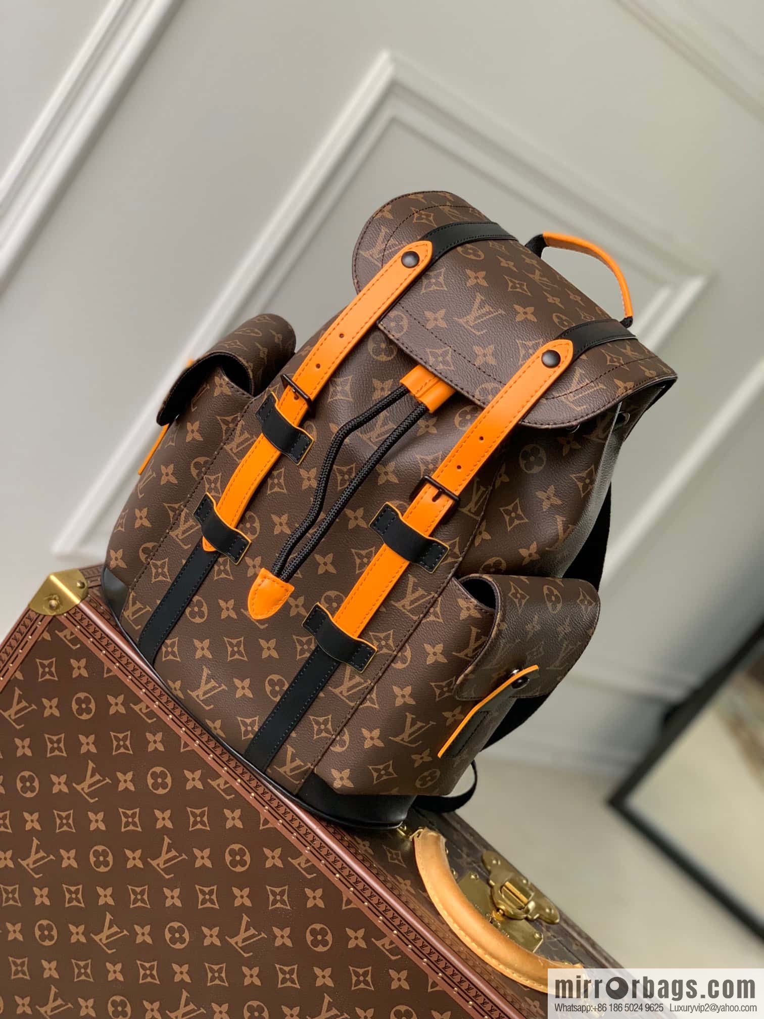 M46699 new christopher small backpack of the season