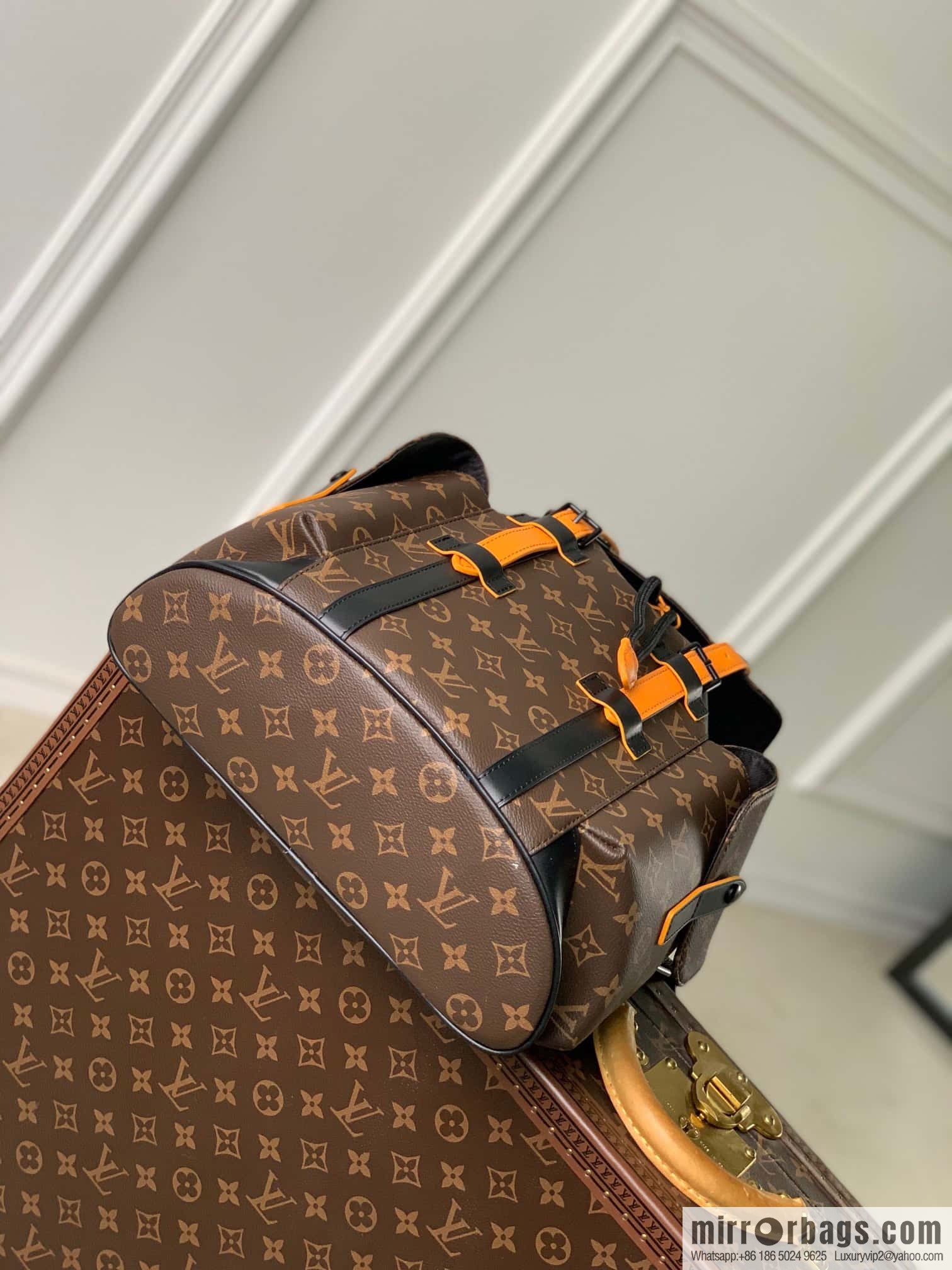 M46699 new christopher small backpack of the season