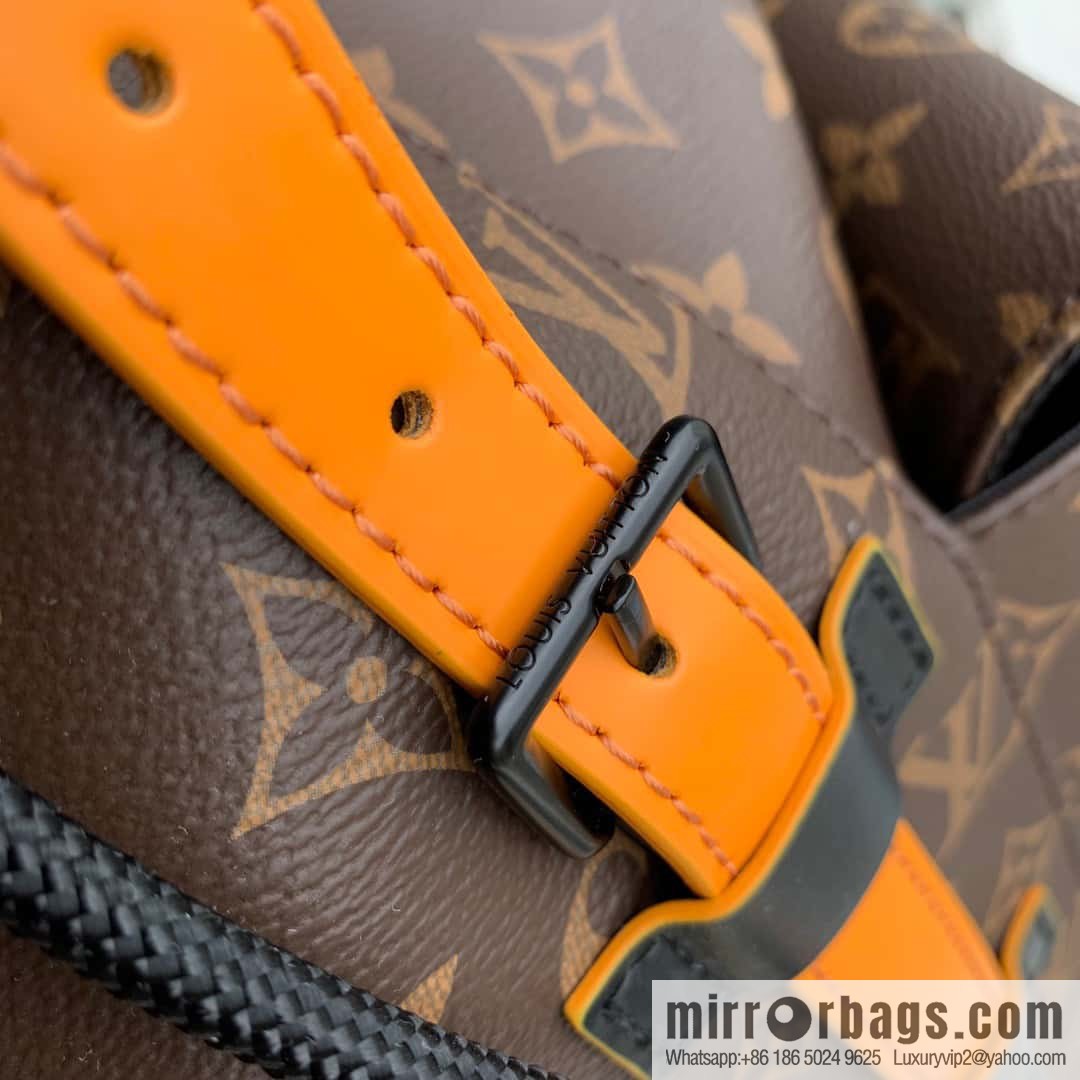 M46699 new christopher small backpack of the season