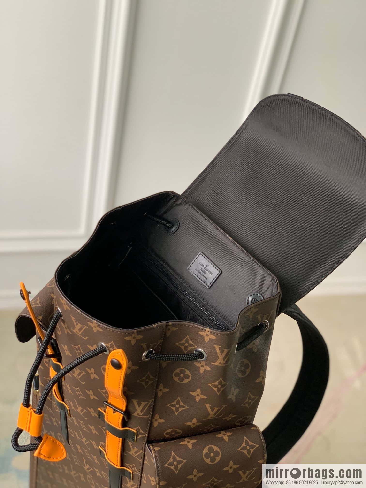 M46699 new christopher small backpack of the season