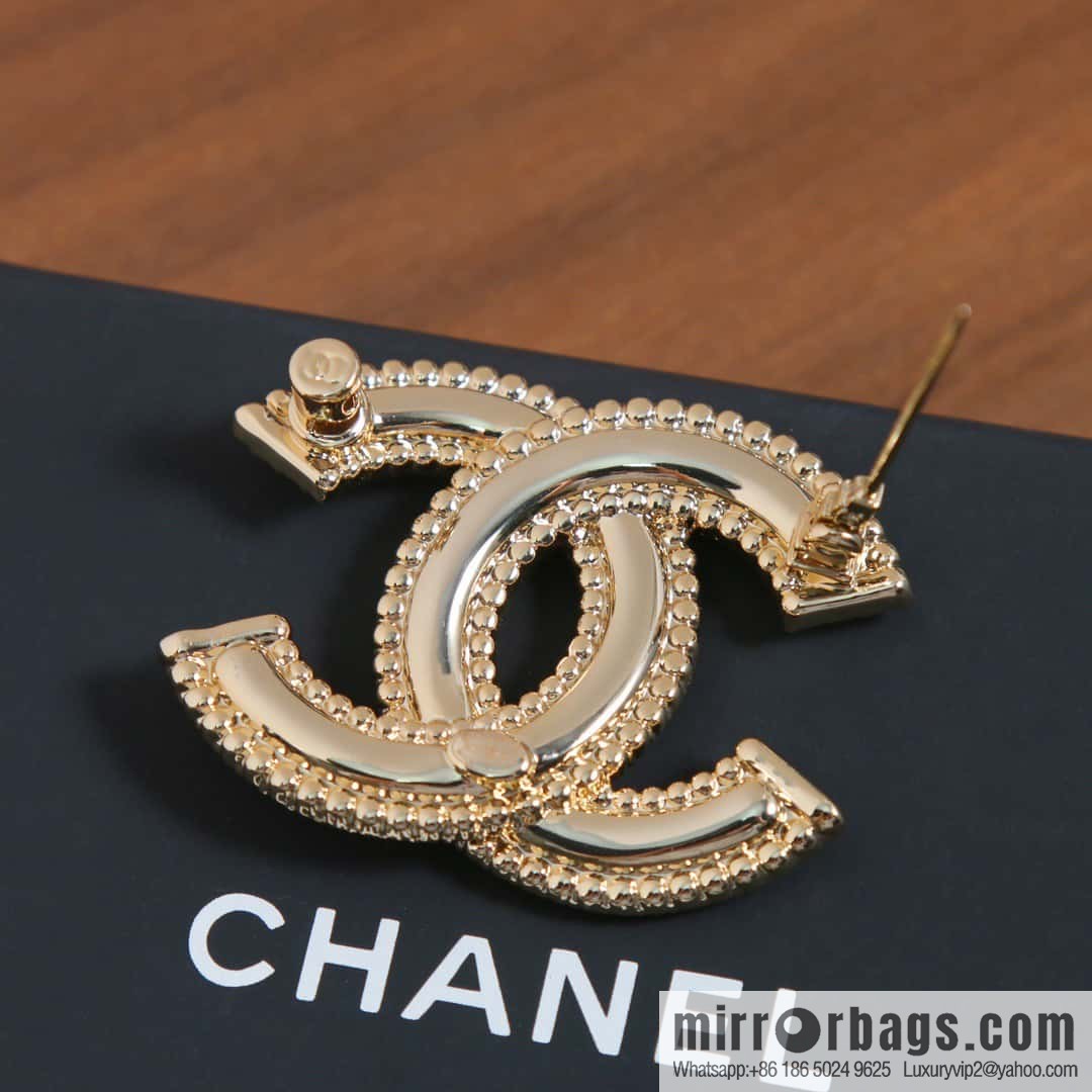 ☀️New ☑️ Chanel Double C with Diamond Letter Brooch ☀️