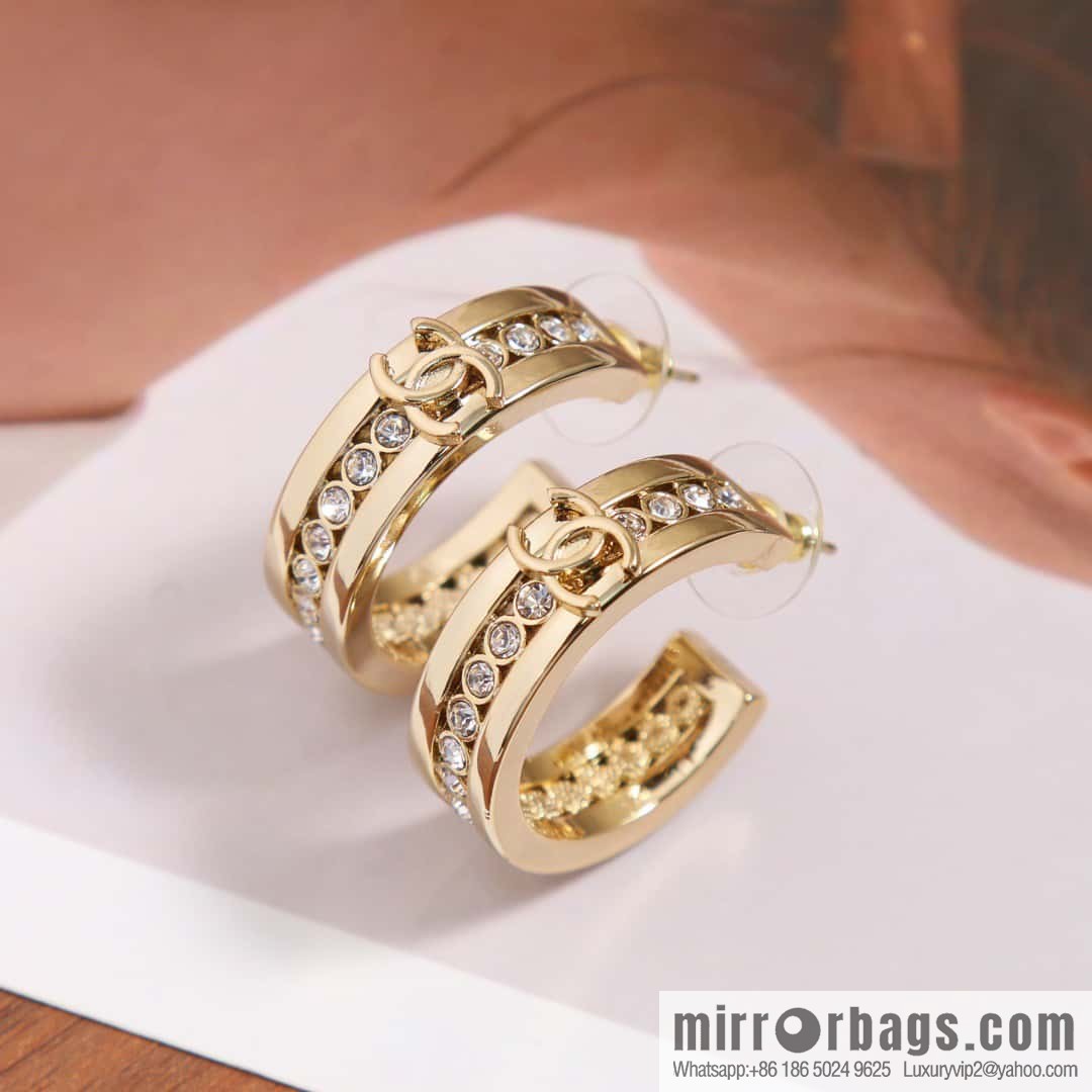 ☀️New ☑️ chanel c1 double c semicircular diamond stud earrings ☀️