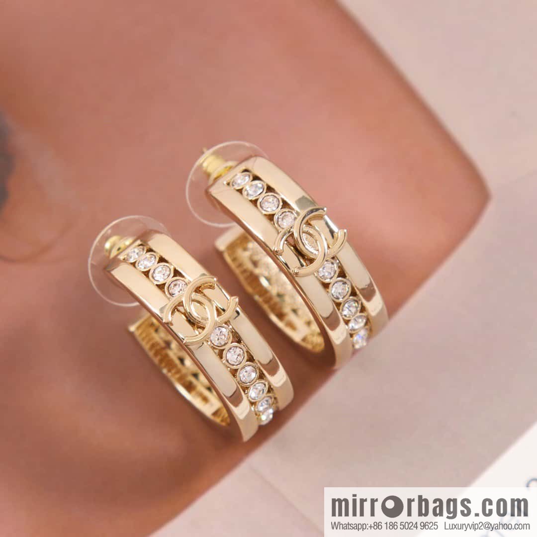 ☀️New ☑️ chanel c1 double c semicircular diamond stud earrings ☀️
