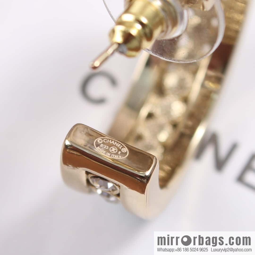 ☀️New ☑️ chanel c1 double c semicircular diamond stud earrings ☀️