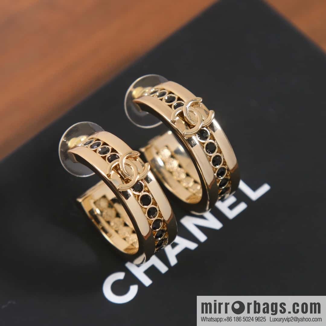☀️New ☑️ chanel c1 double c semicircular black diamond stud earrings ☀️