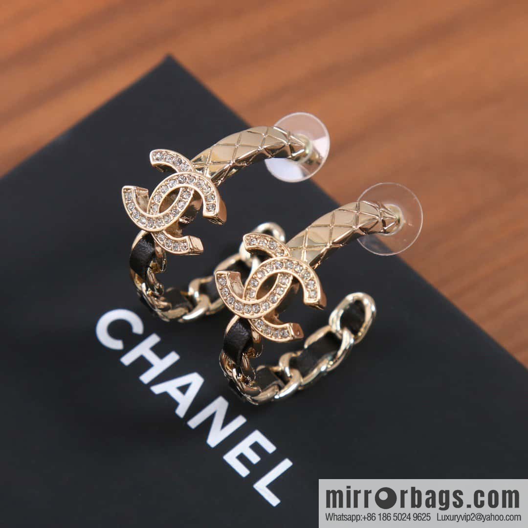 ☀️New ☑️ Chanel c1 double c semi-round half-rhombus black leather rope stud earrings ☀️