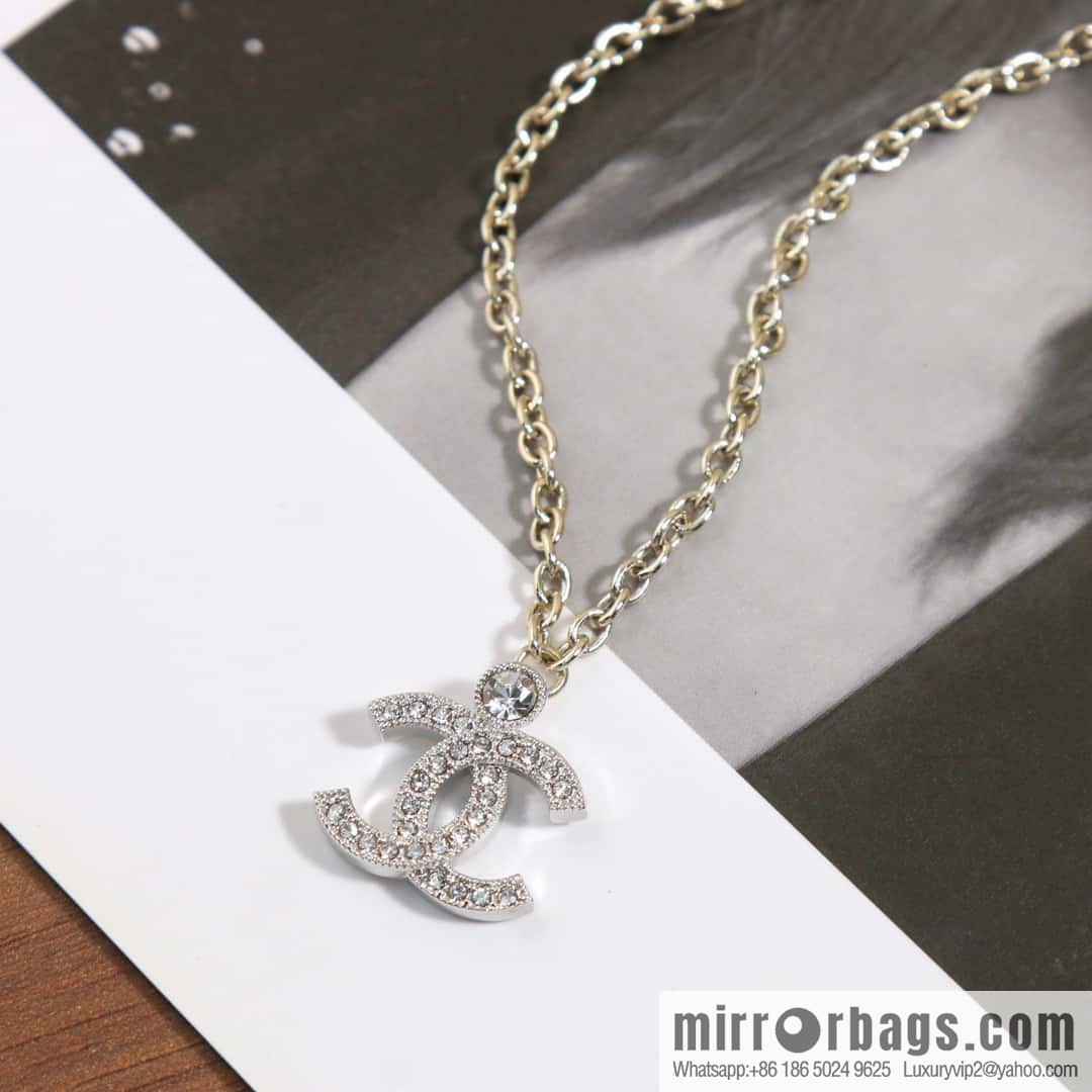 ☀️New ☑️ Chanel Double C Full Diamond Necklace ☀️