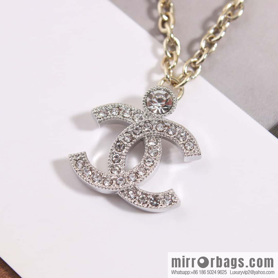 ☀️New ☑️ Chanel Double C Full Diamond Necklace ☀️