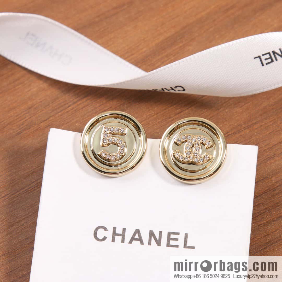☀️New ☑️ chanel c1 round double c5 word stud earrings ☀️