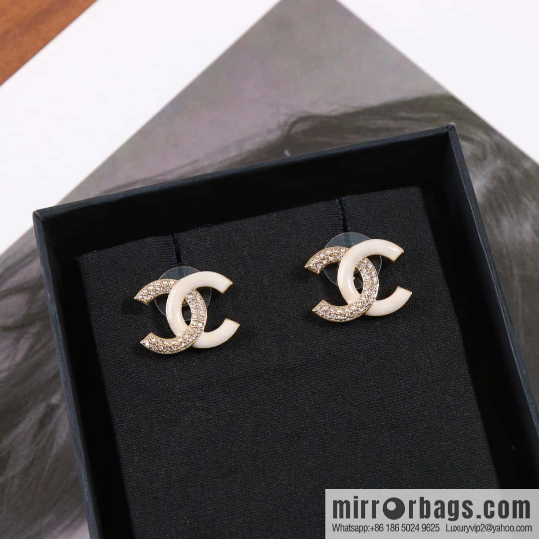 ☀️New ☑️ chanel c1 double c half drill half drop oil stud earrings ☀️