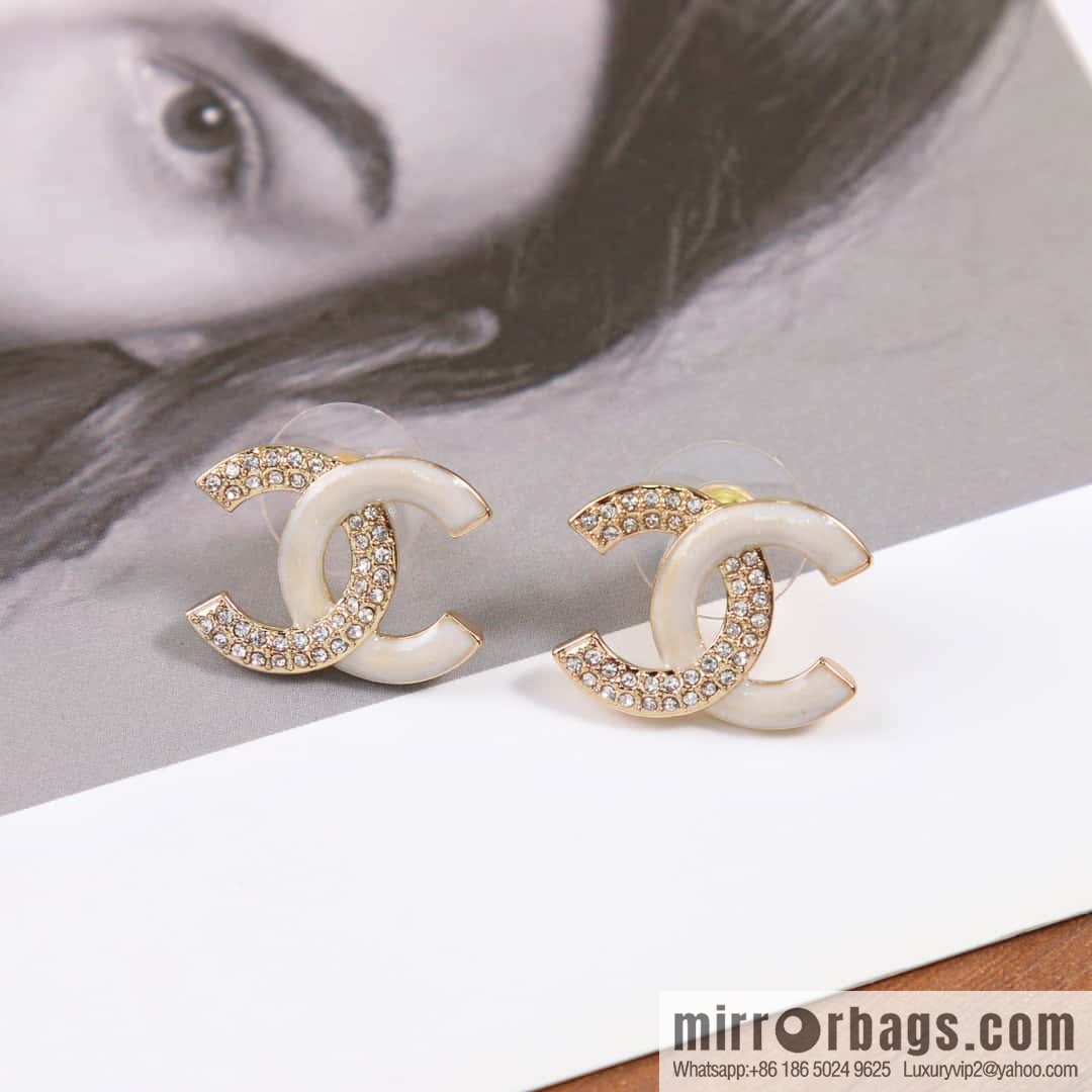 ☀️New ☑️ chanel c1 double c half drill half drop oil stud earrings ☀️