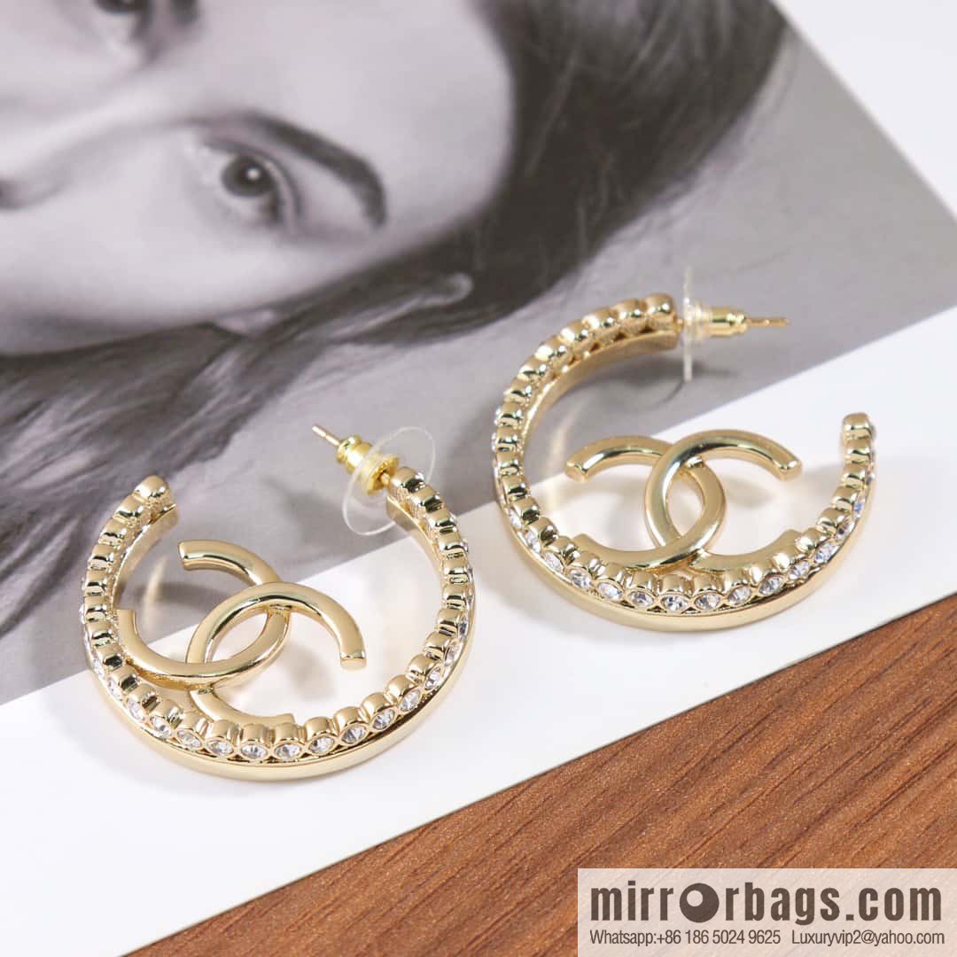 ☀️New ☑️ chanel c1 double c semicircular stud earrings ☀️