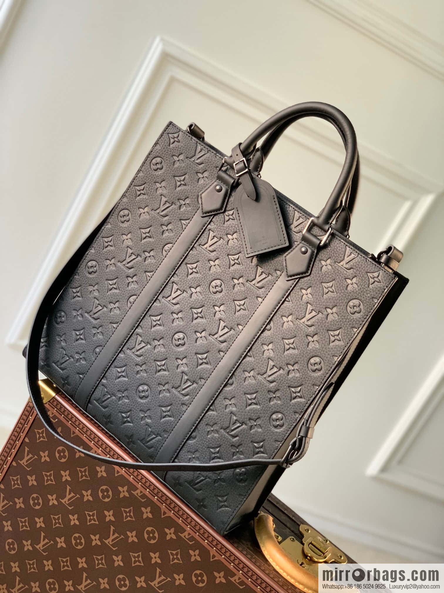 M21866 new SAC PLAT NV handbag for the season