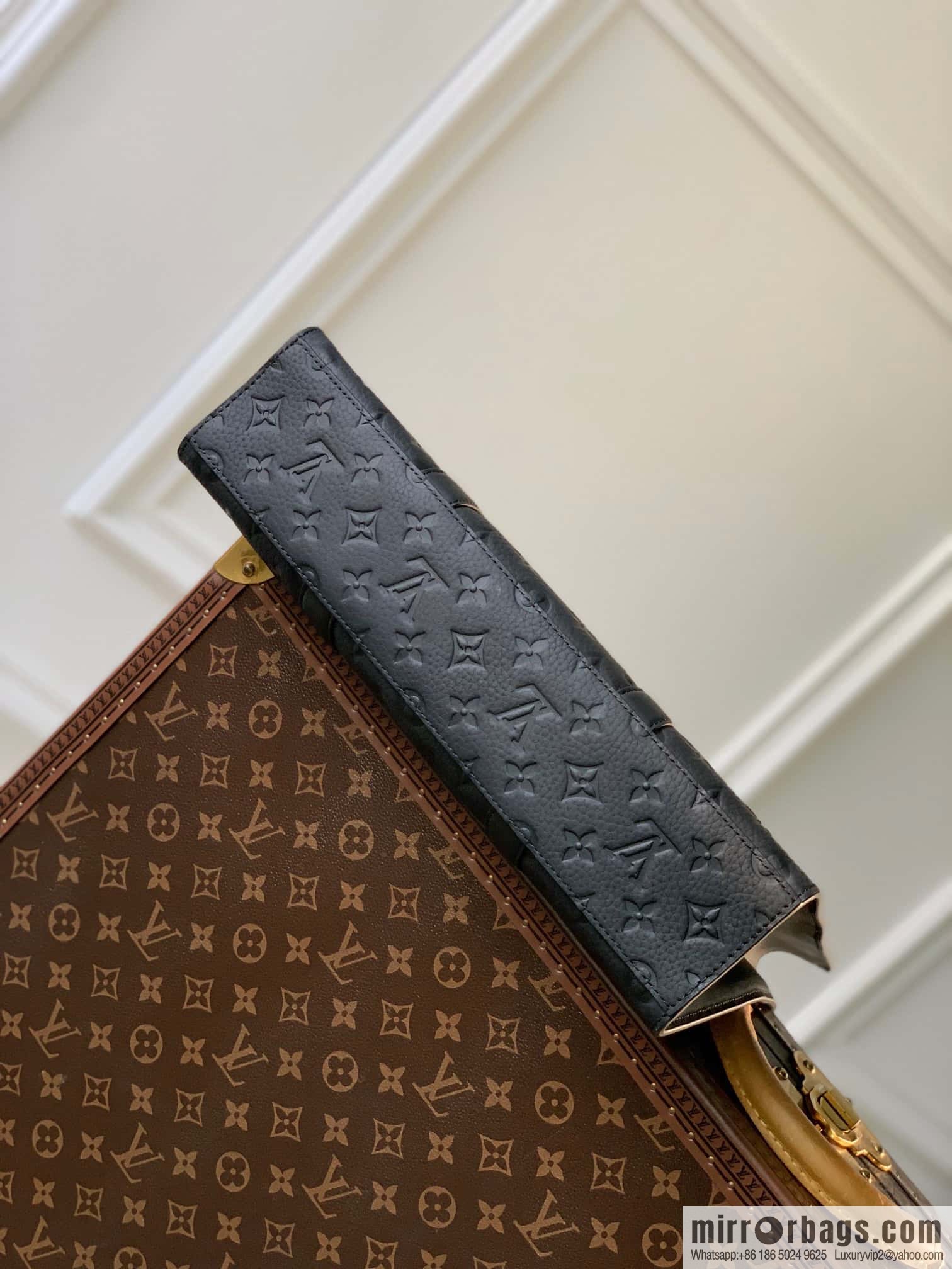 M21866 new SAC PLAT NV handbag for the season