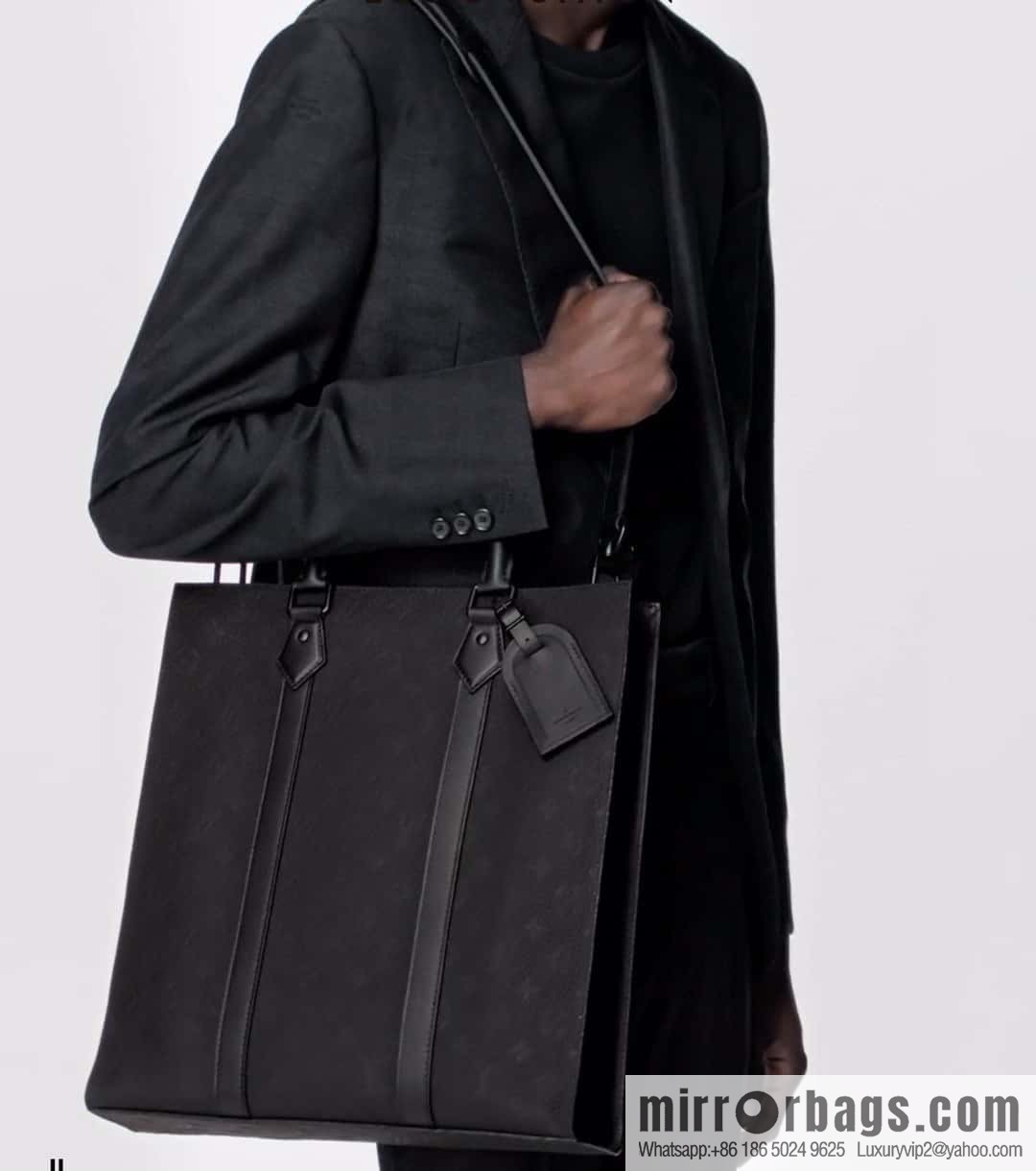 M21866 new SAC PLAT NV handbag for the season