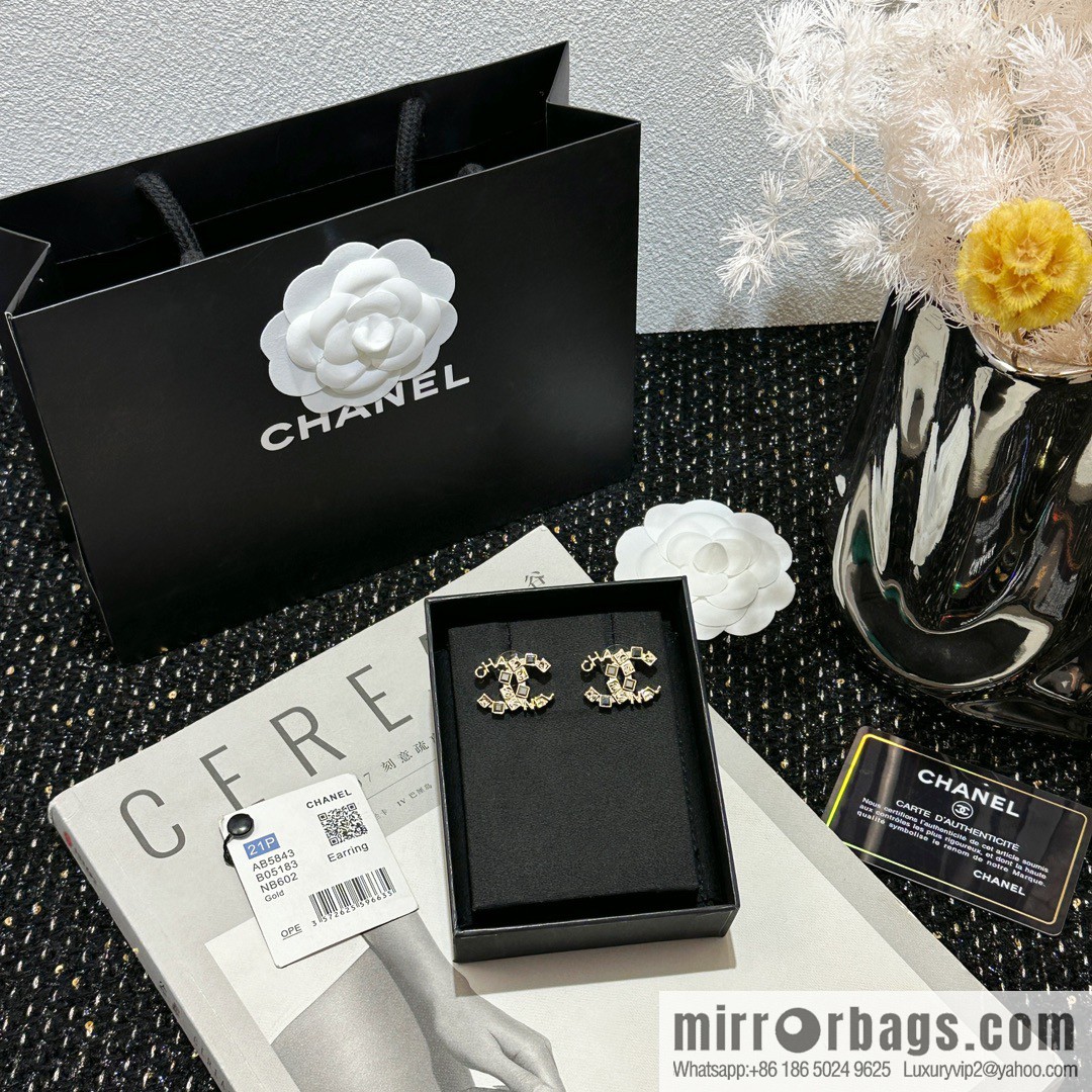 ☀️New ☑️ Chanel double c square letter stud earrings