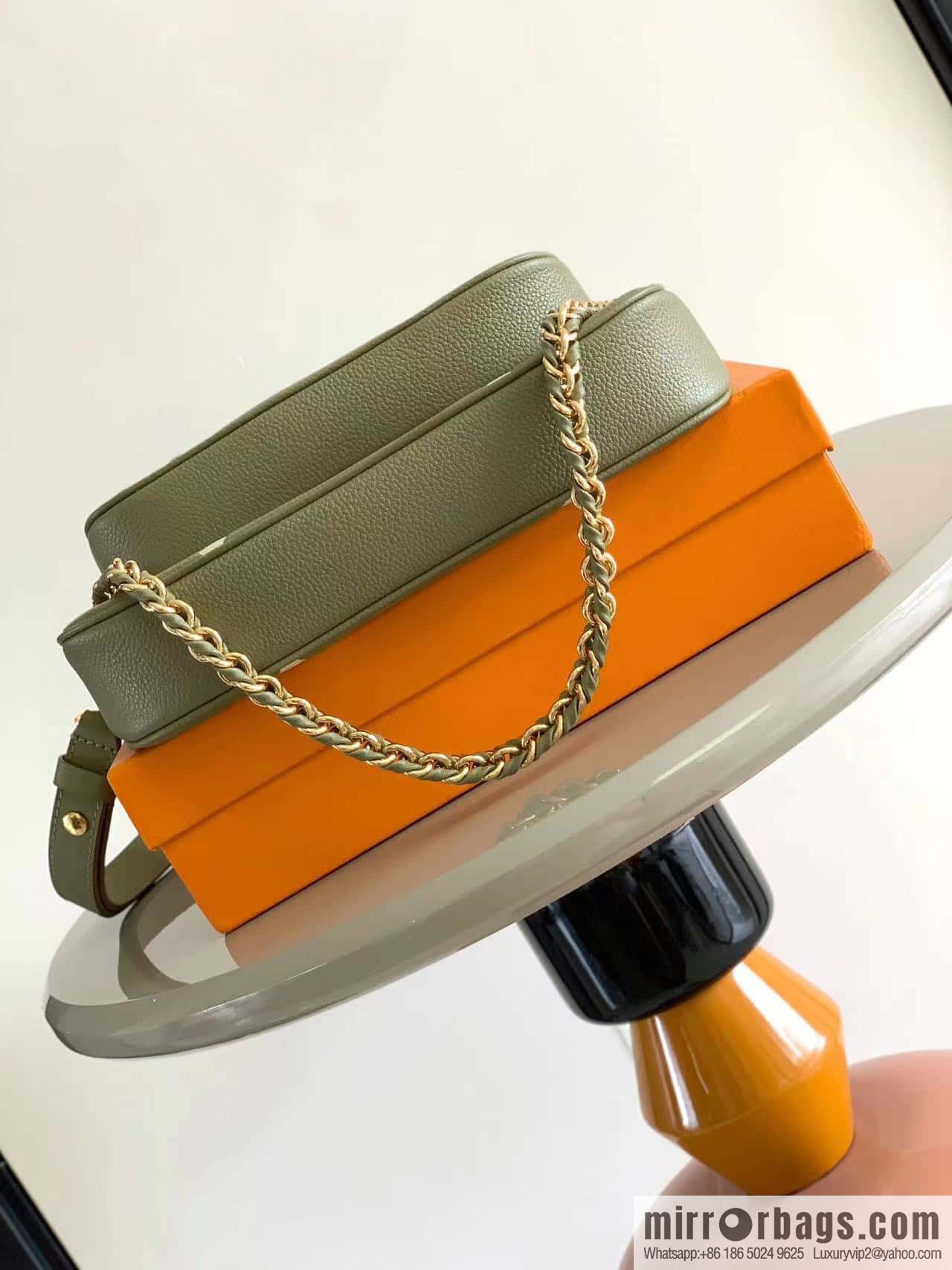 M45777 M80399Multi Pochette Accessories