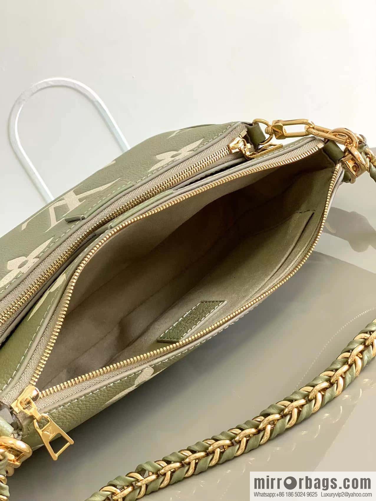 M45777 M80399Multi Pochette Accessories