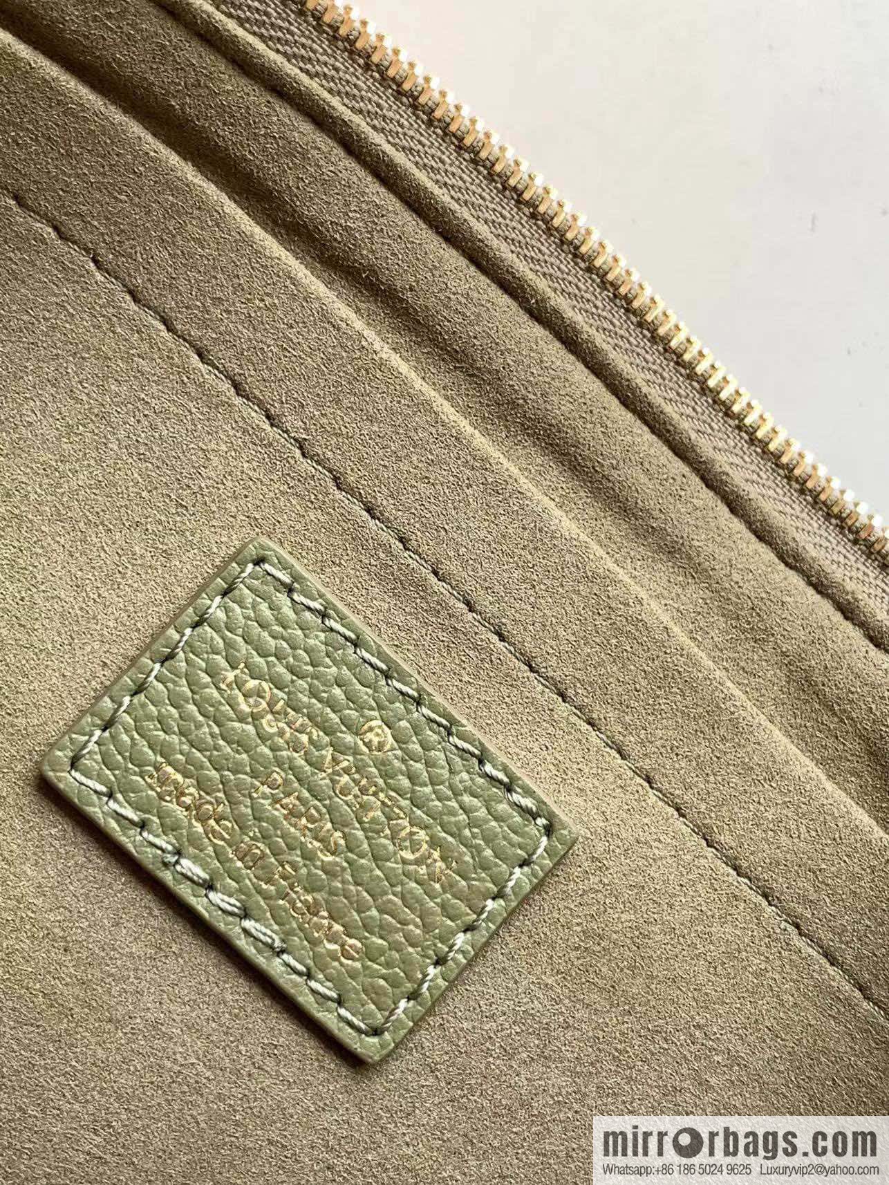 M45777 M80399Multi Pochette Accessories