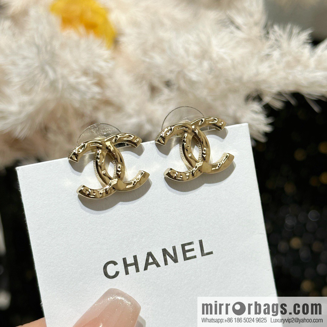 ☀️Original ☀️ new ☑️ Chanel C1 double c gold glossy stud earrings ☀️