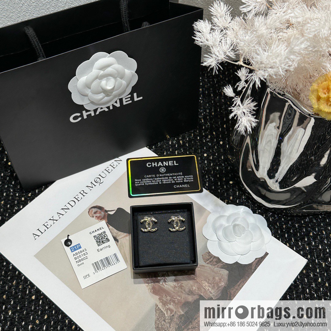 ☀️Original ☀️ new ☑️ Chanel C1 double c gold glossy stud earrings ☀️