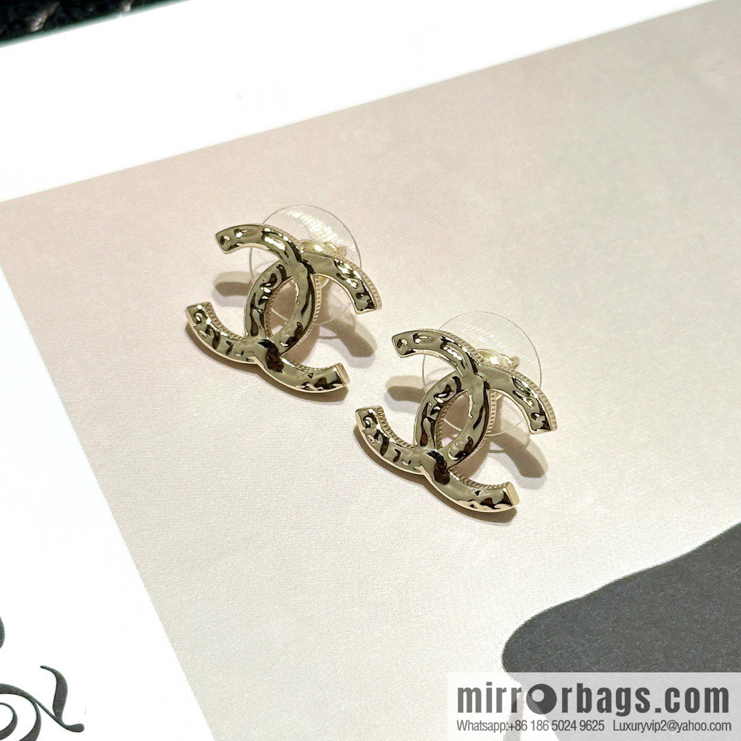 ☀️Original ☀️ new ☑️ Chanel C1 double c gold glossy stud earrings ☀️