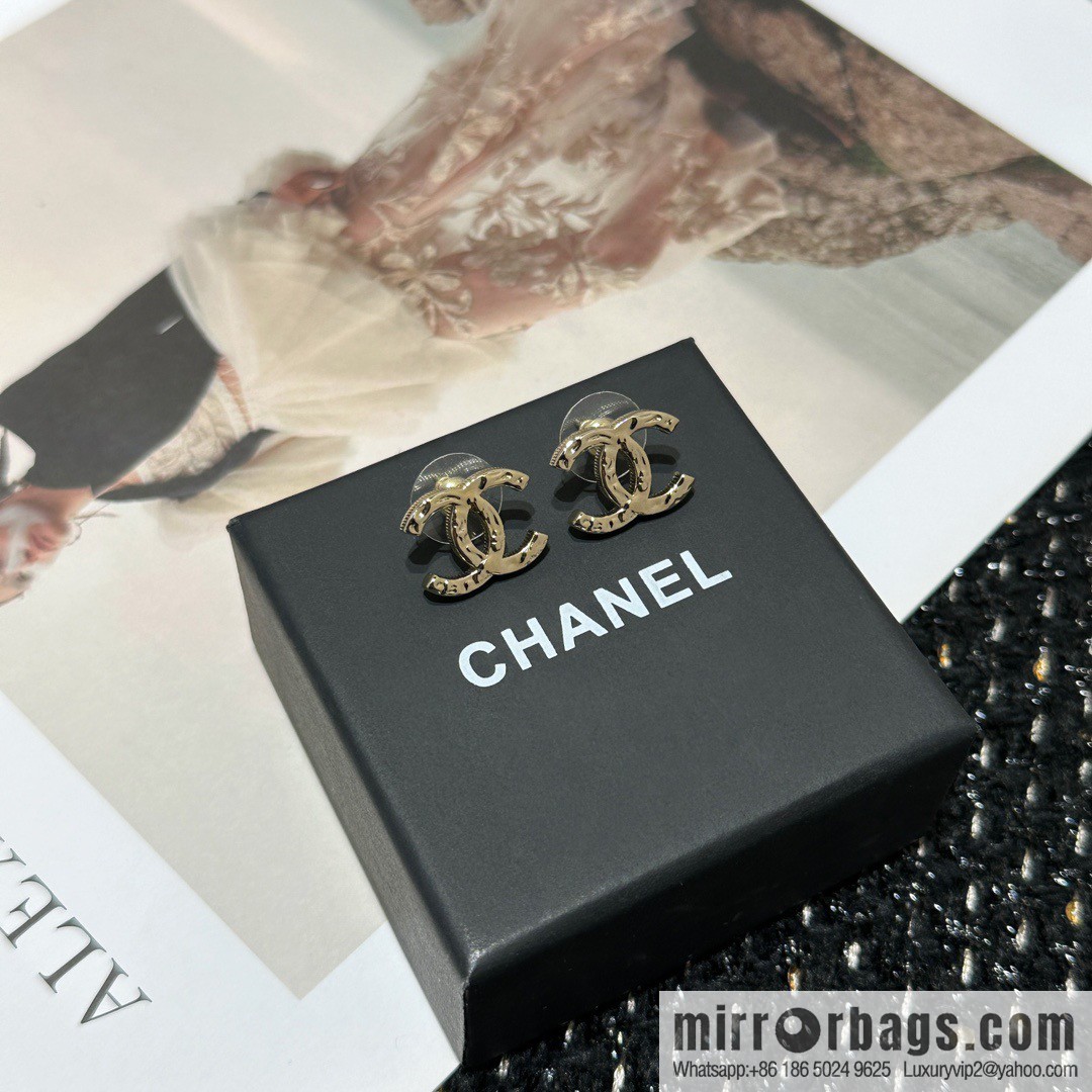 ☀️Original ☀️ new ☑️ Chanel C1 double c gold glossy stud earrings ☀️