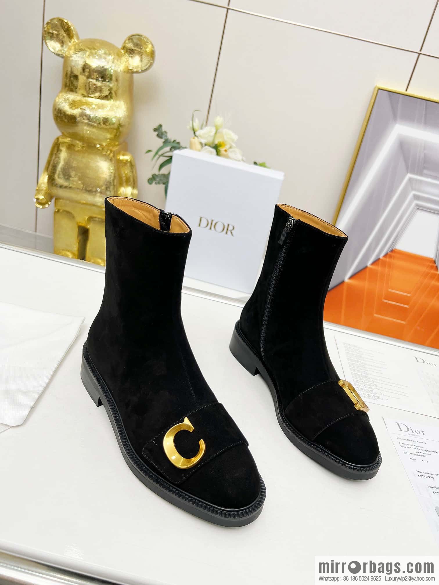 🐰🐰Dior's latest fashion show in early spring haute couture series, metal letter logo hardware buckle short boots