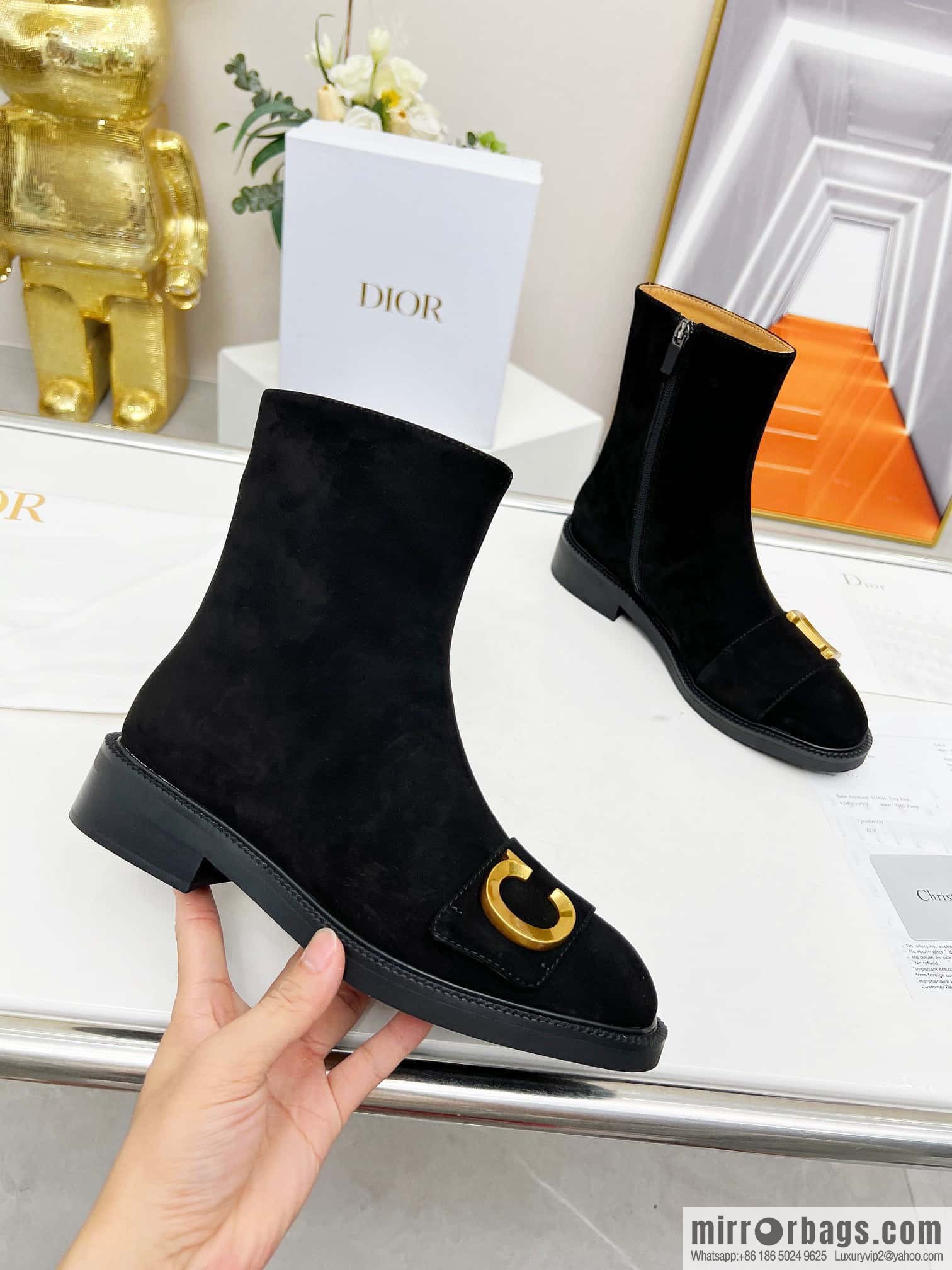 🐰🐰Dior's latest fashion show in early spring haute couture series, metal letter logo hardware buckle short boots