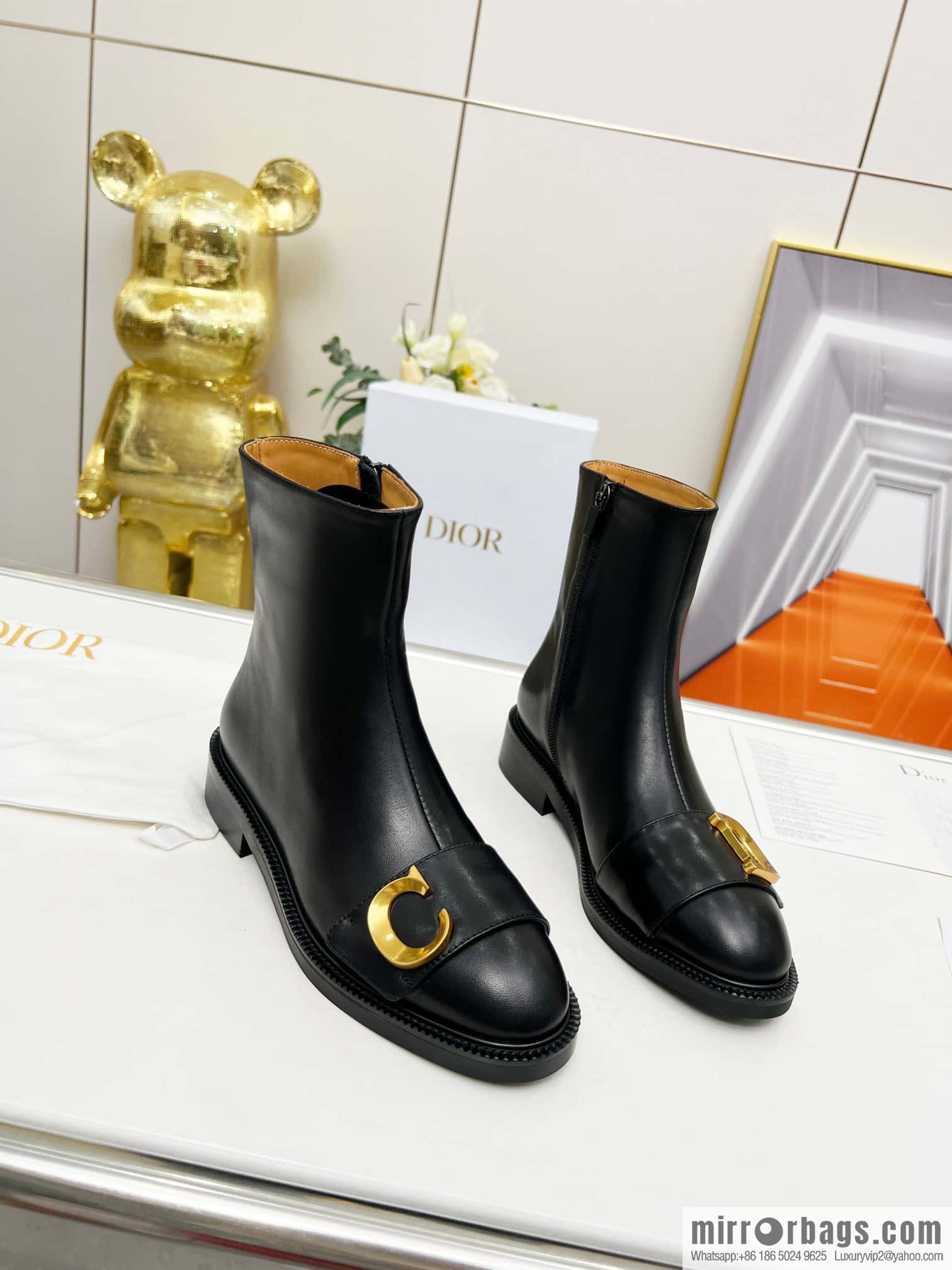 🐰🐰Dior's latest fashion show in early spring haute couture series, metal letter logo hardware buckle short boots