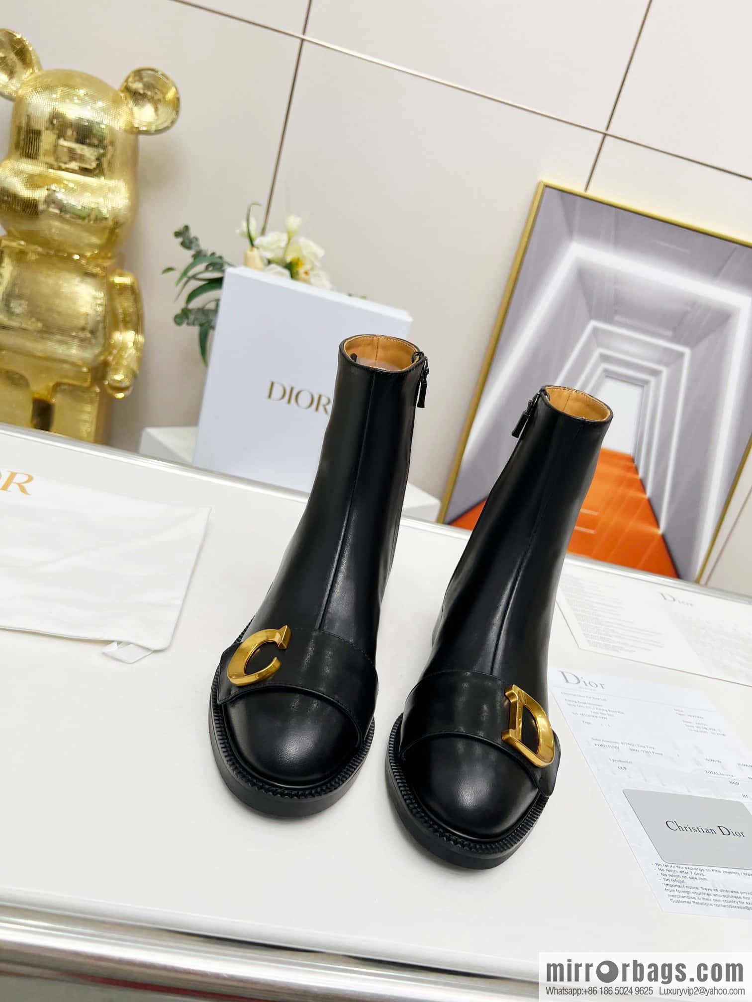 🐰🐰Dior's latest fashion show in early spring haute couture series, metal letter logo hardware buckle short boots