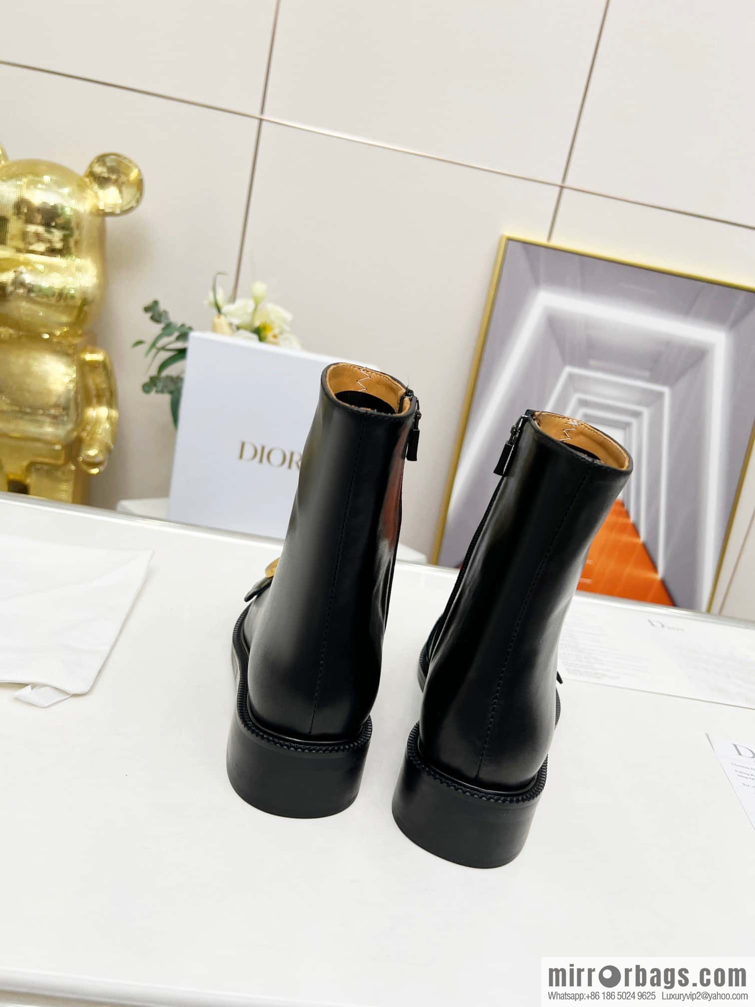 🐰🐰Dior's latest fashion show in early spring haute couture series, metal letter logo hardware buckle short boots