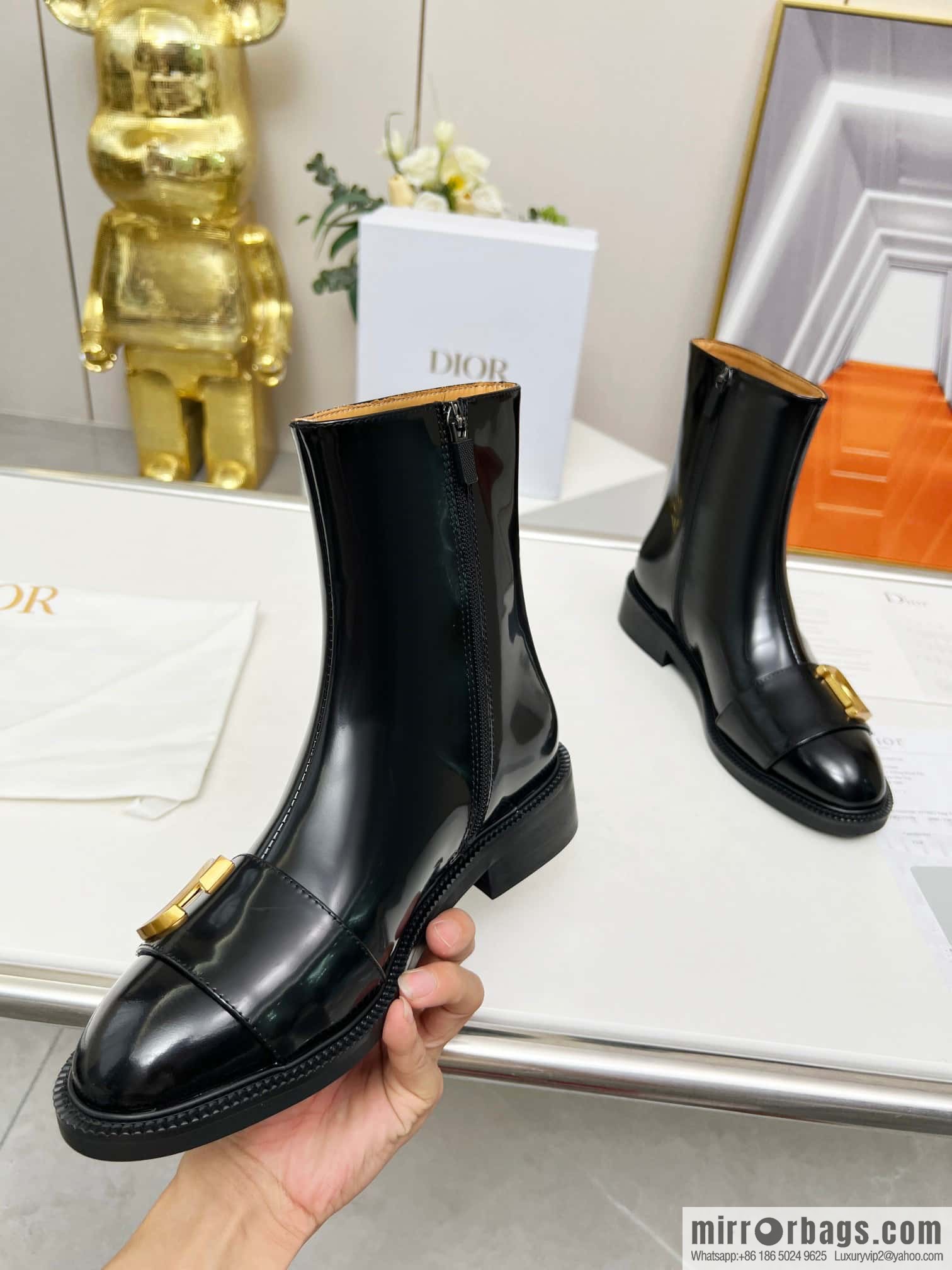 🐰🐰Dior's latest fashion show in early spring haute couture series, metal letter logo hardware buckle short boots