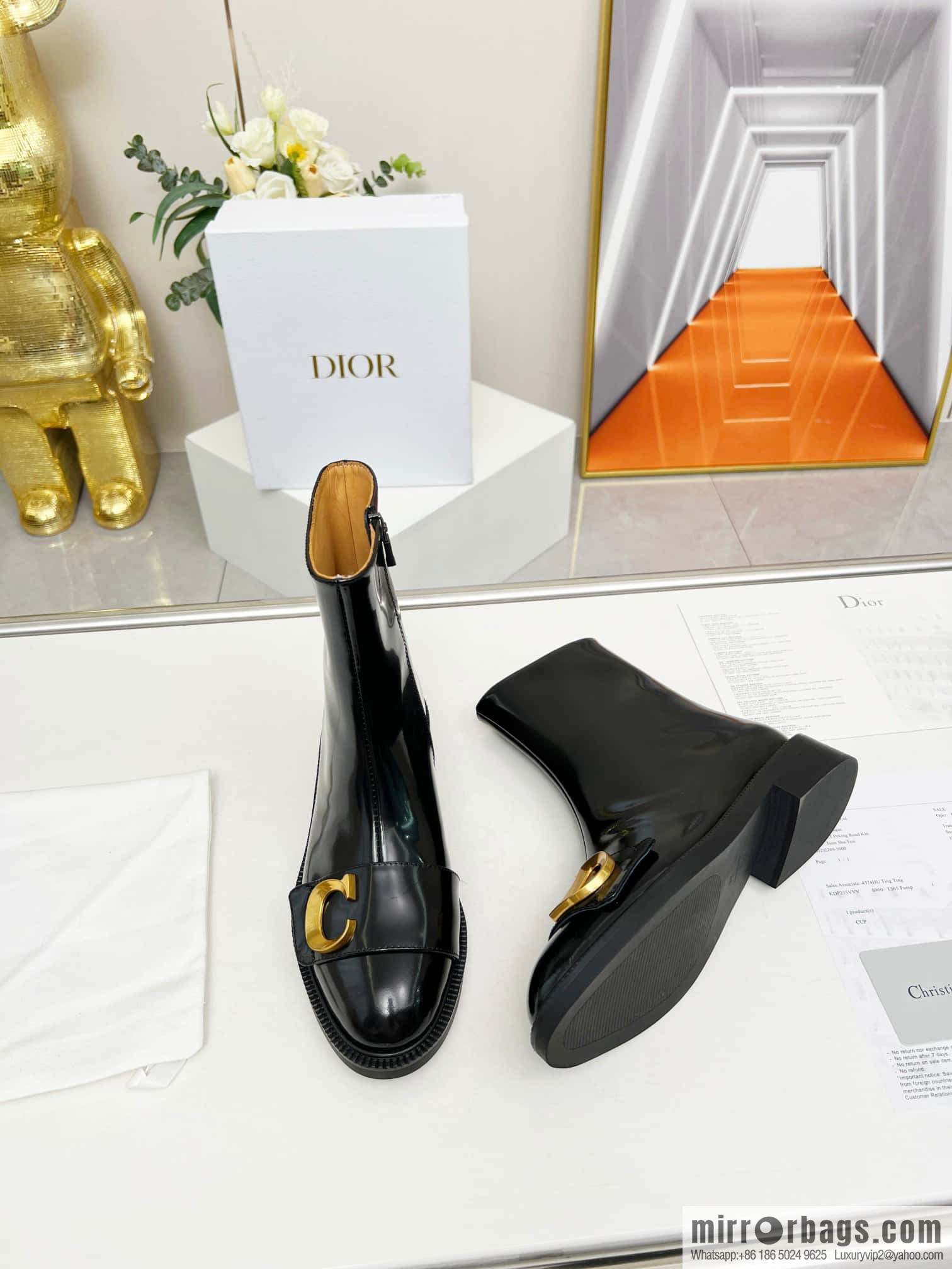 🐰🐰Dior's latest fashion show in early spring haute couture series, metal letter logo hardware buckle short boots