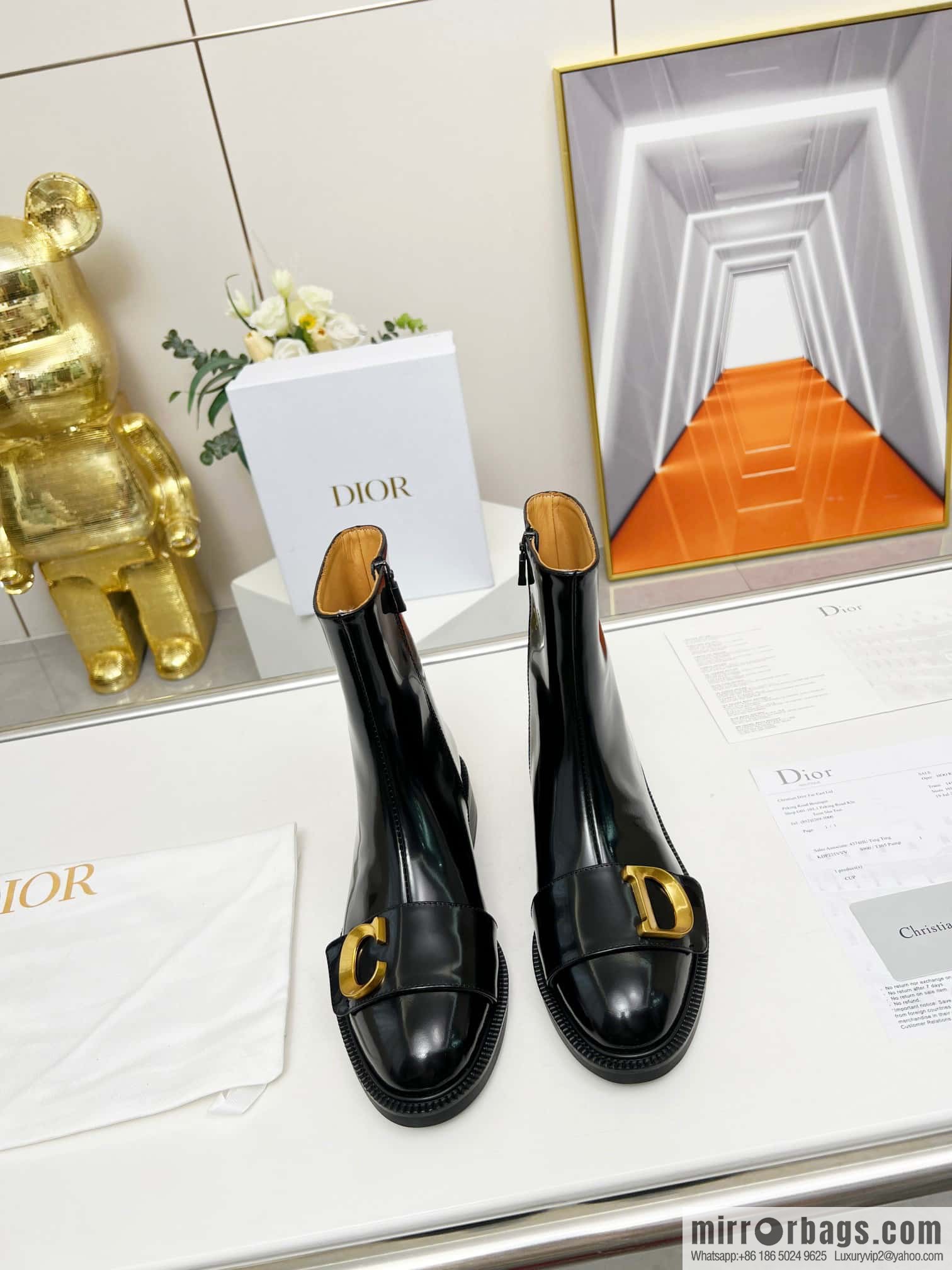 🐰🐰Dior's latest fashion show in early spring haute couture series, metal letter logo hardware buckle short boots