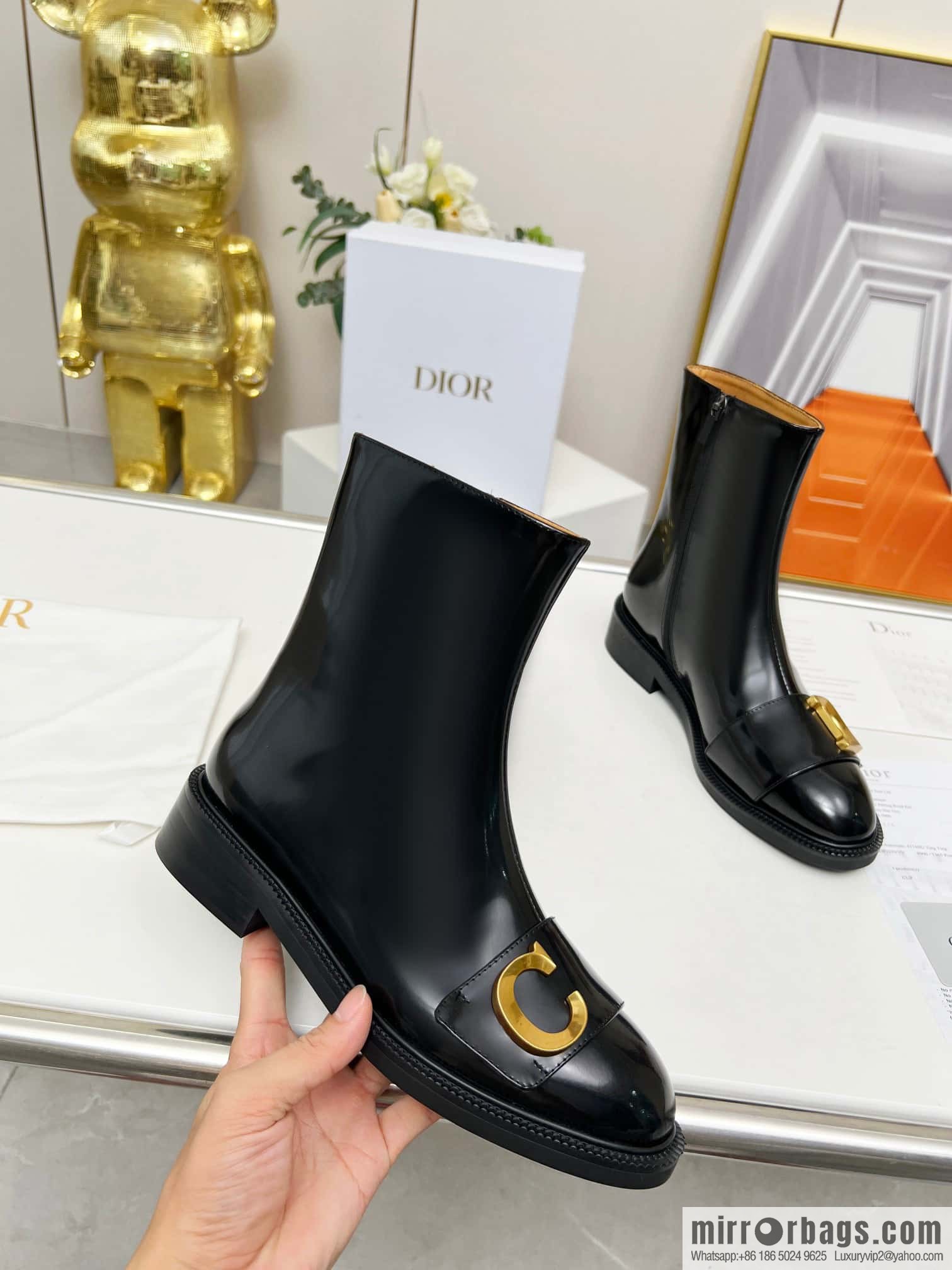 🐰🐰Dior's latest fashion show in early spring haute couture series, metal letter logo hardware buckle short boots
