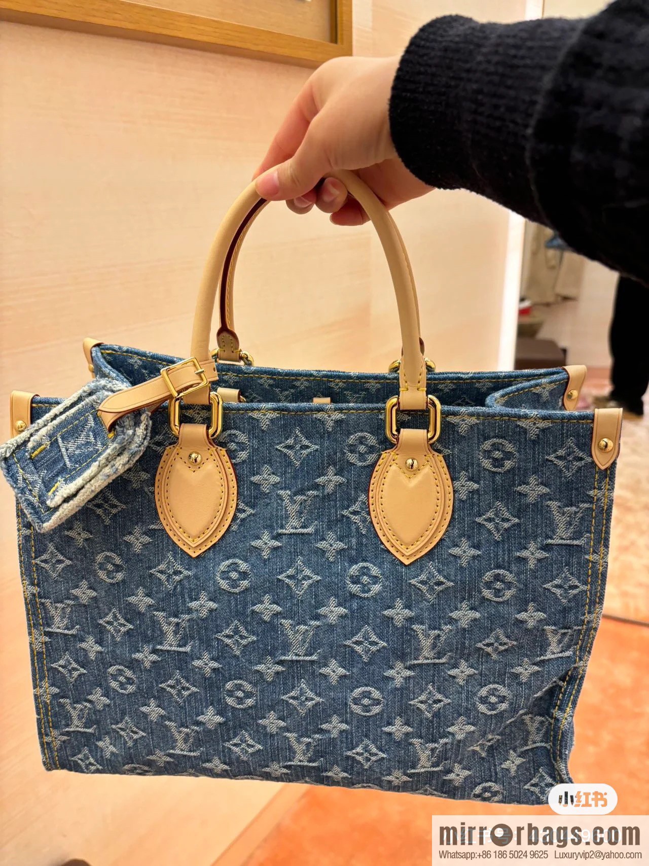 [Boutique‑grade] M46871 blue denim, denim square bag series Onthego medium handbag