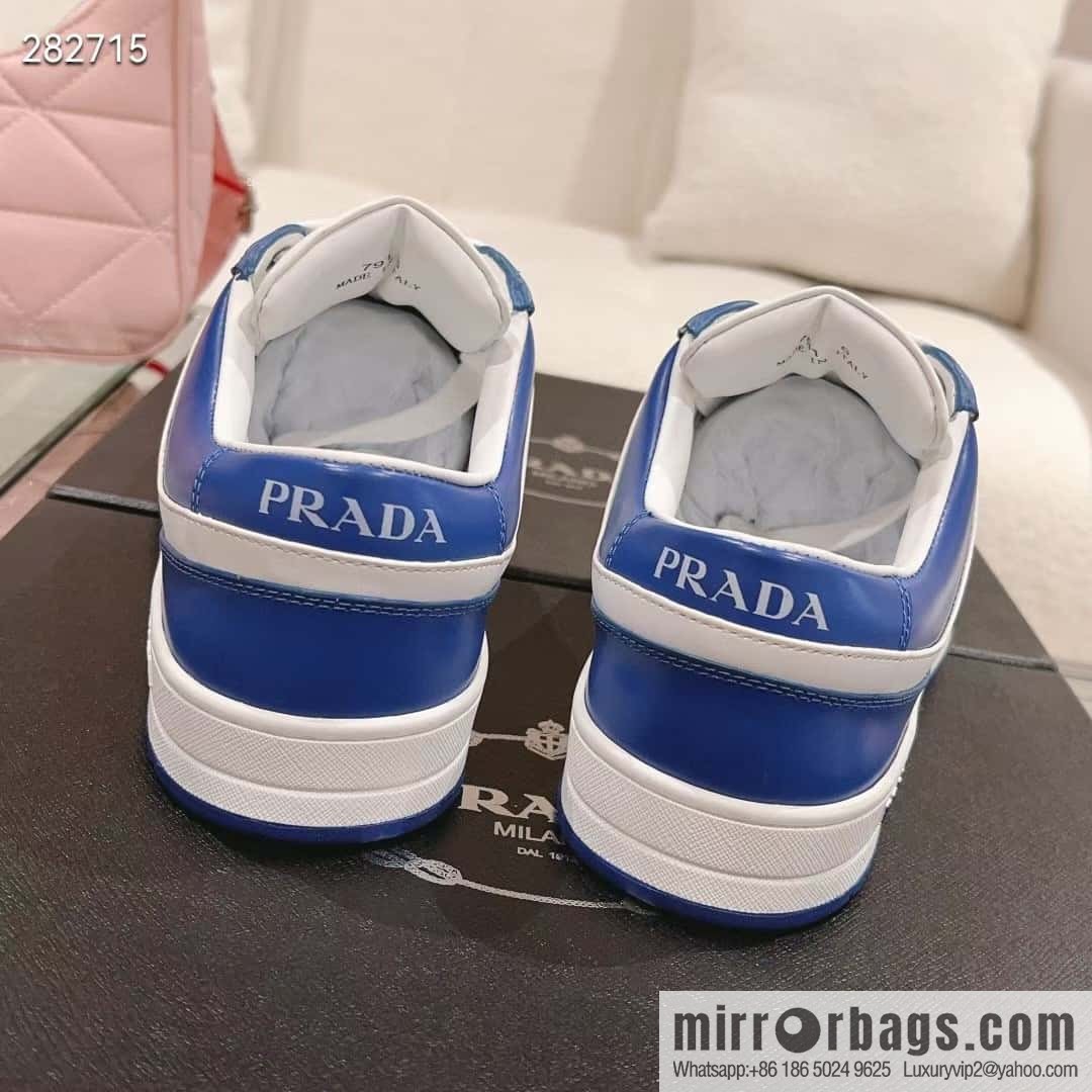 🐰🐰Prada ss23 new arrival~ Prada 2023 | New triangular standard couple men's and women's board shoes