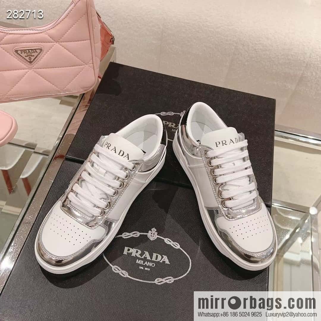 🐰🐰Prada ss23 new arrival~ Prada 2023 | New triangular standard couple men's and women's board shoes