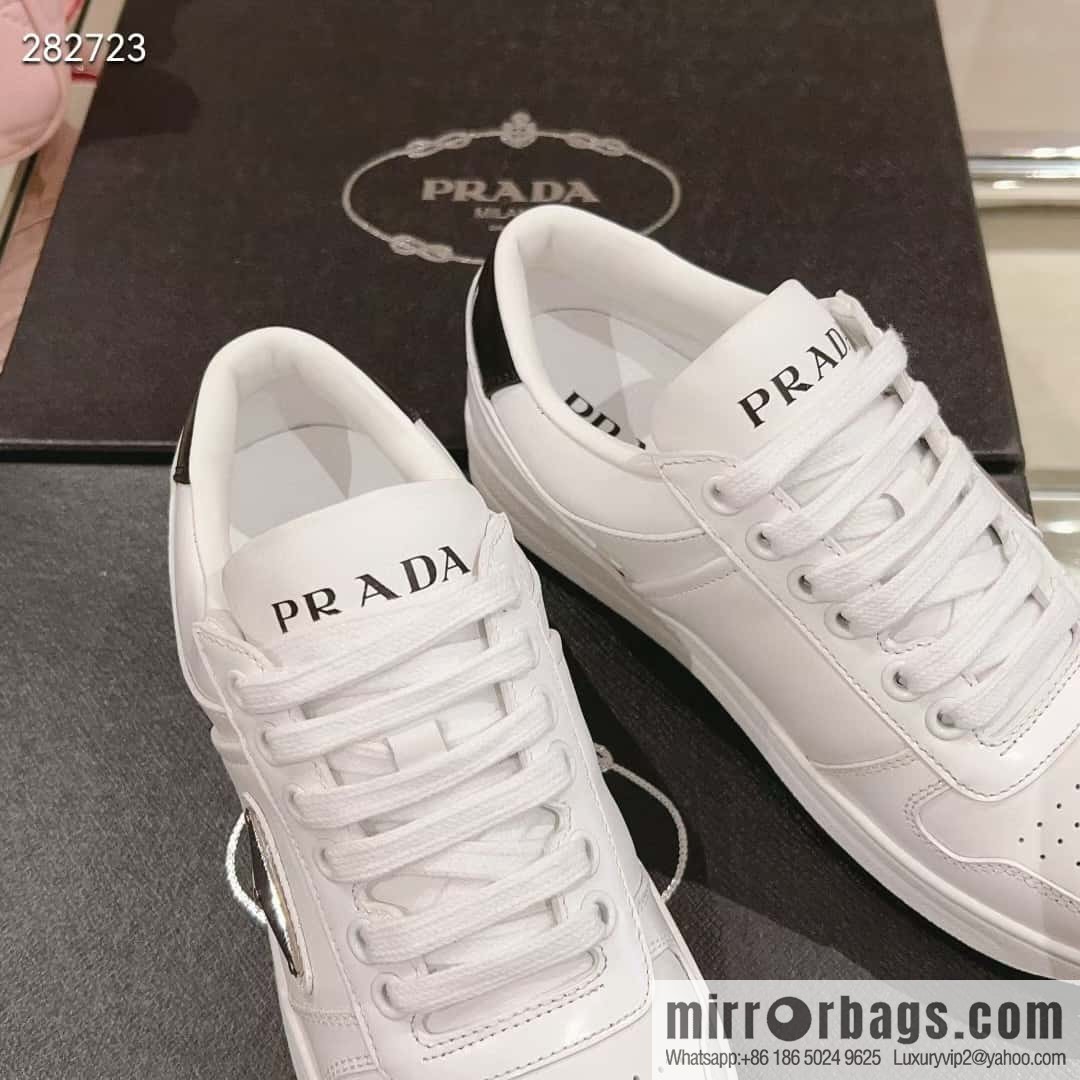 🐰🐰Prada ss23 new arrival~ Prada 2023 | New triangular standard couple men's and women's board shoes