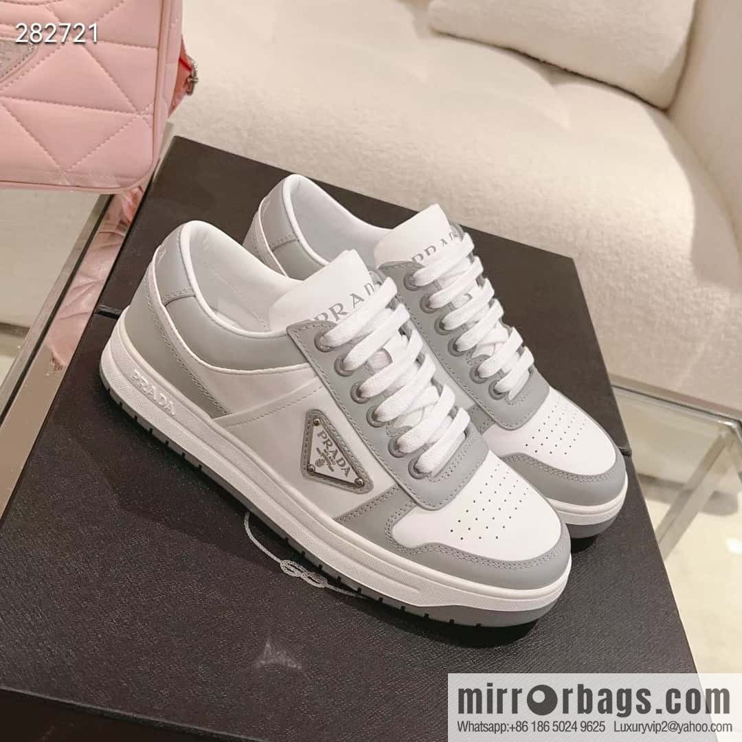 🐰🐰Prada ss23 new arrival~ Prada 2023 | New triangular standard couple men's and women's board shoes