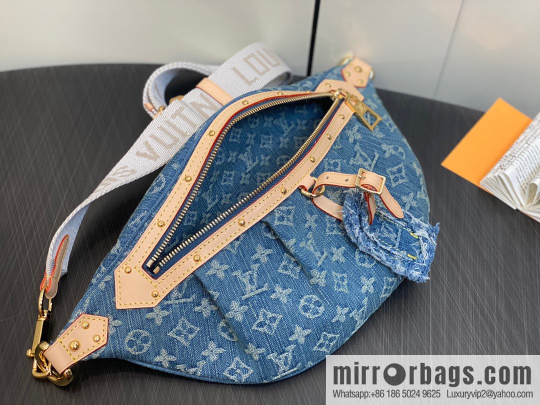 [Boutique‑grade] M46847 blue denim, denim breast bag fanny pack series, the latest bumbag fanny pack.
