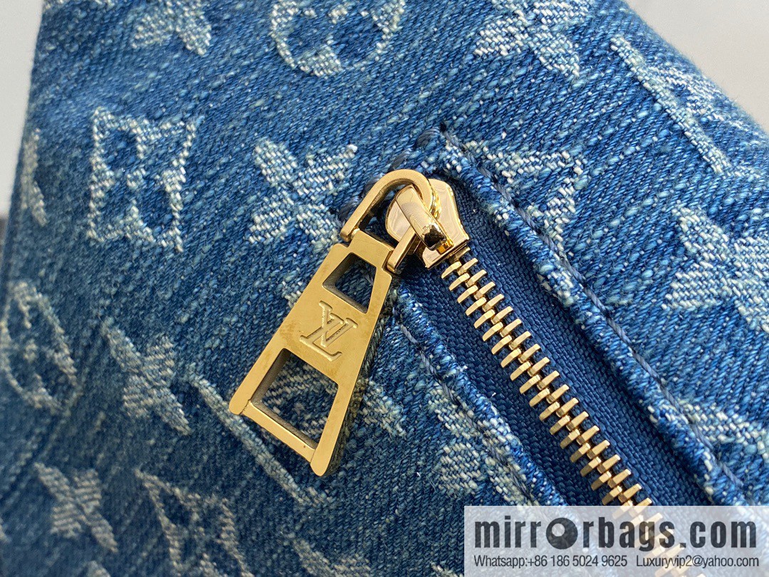 [Boutique‑grade] M46847 blue denim, denim breast bag fanny pack series, the latest bumbag fanny pack.