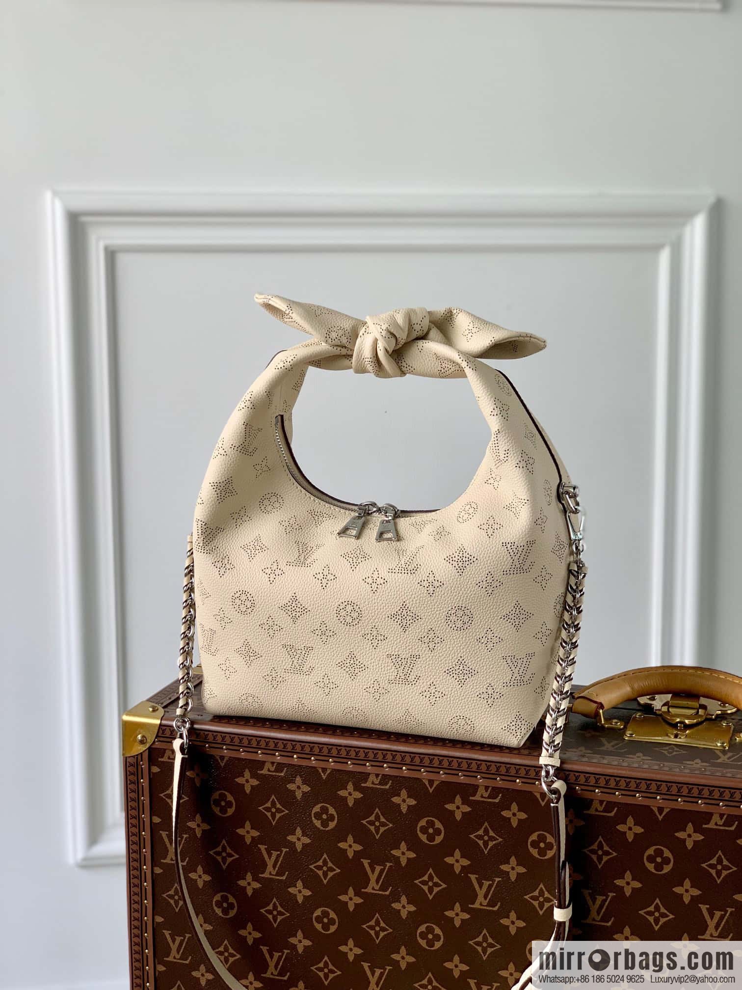 M20700 Milk White Why Knot Small Handbag