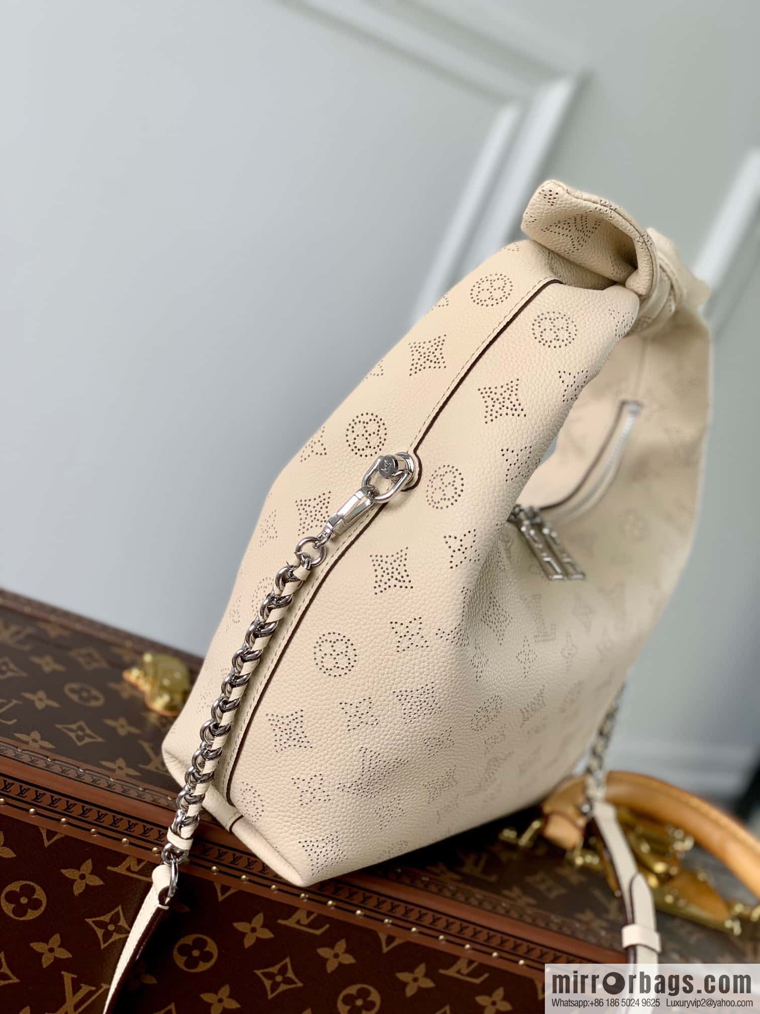M20700 Milk White Why Knot Small Handbag