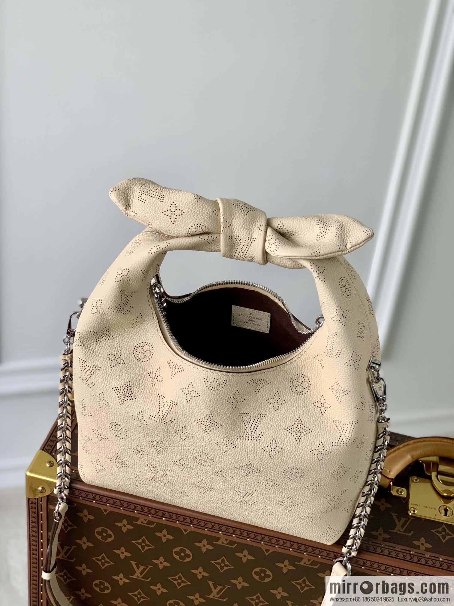 M20700 Milk White Why Knot Small Handbag